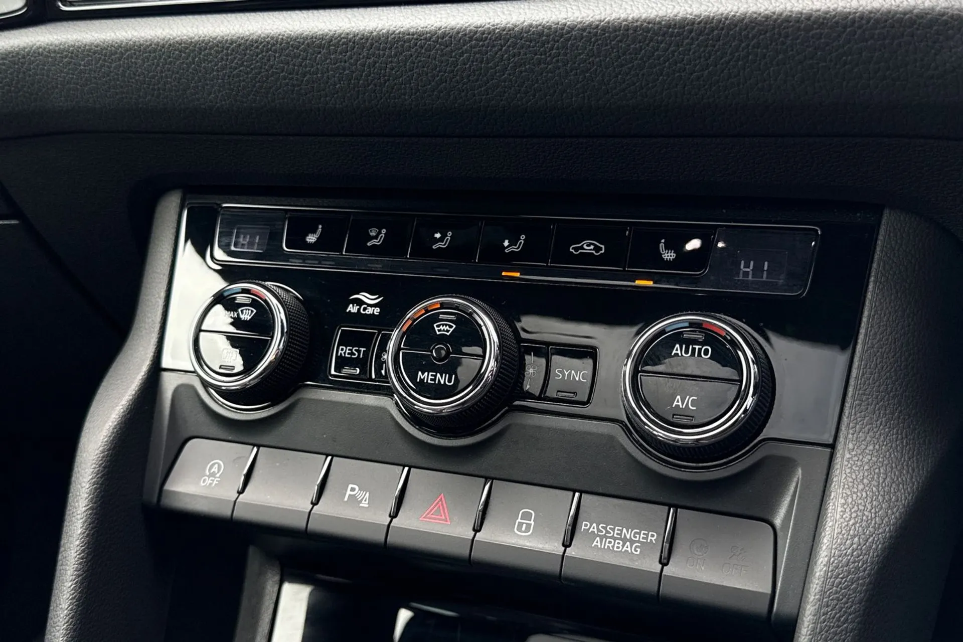 SKODA KODIAQ VRS TSI 4X4 S-A thumbnail image number 40