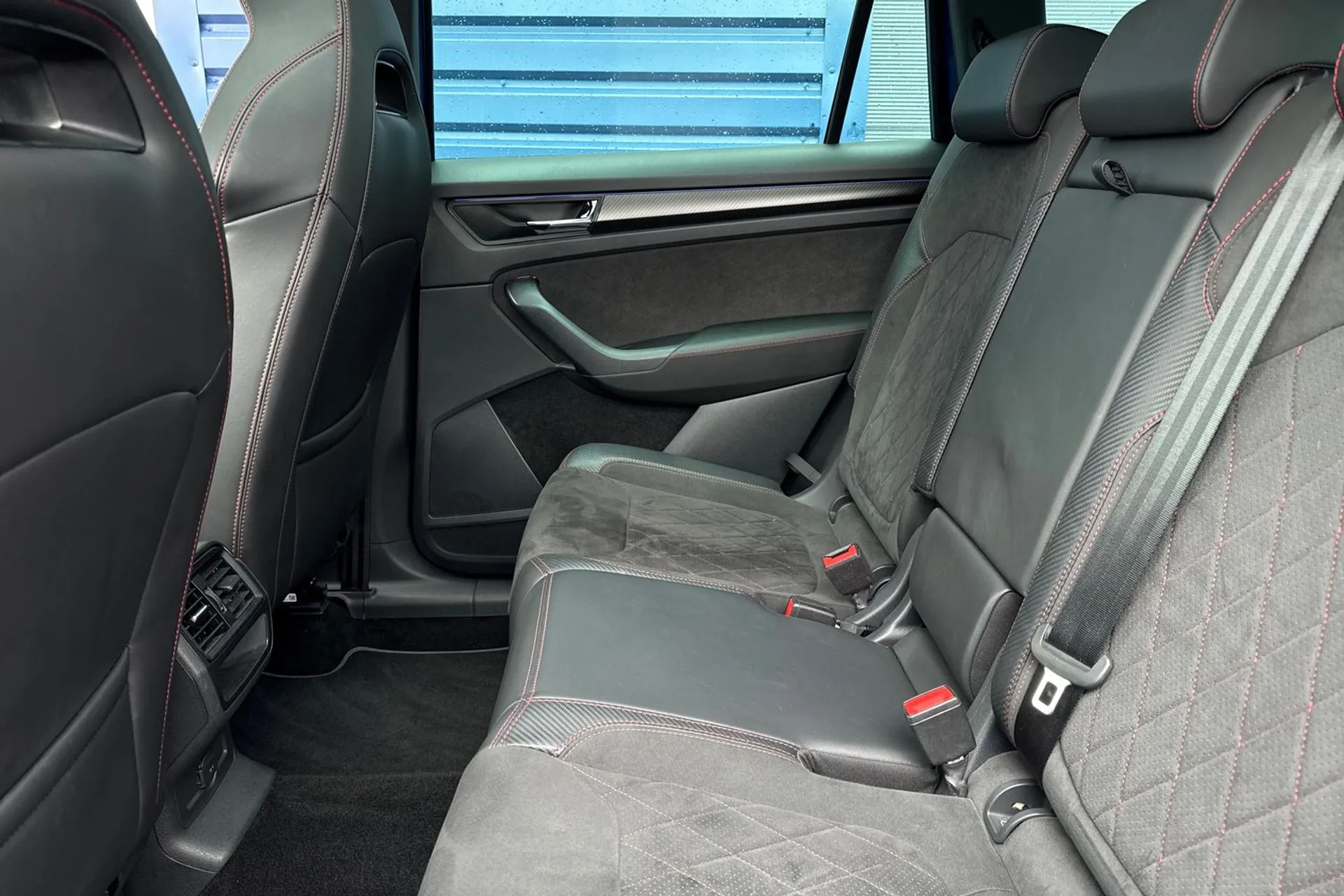 SKODA KODIAQ VRS TSI 4X4 S-A thumbnail image number 32