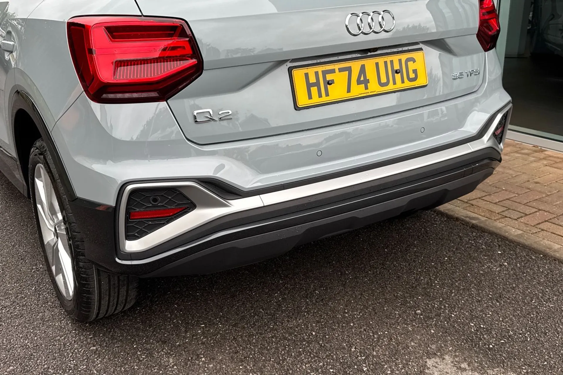 Audi Q2 thumbnail image number 16