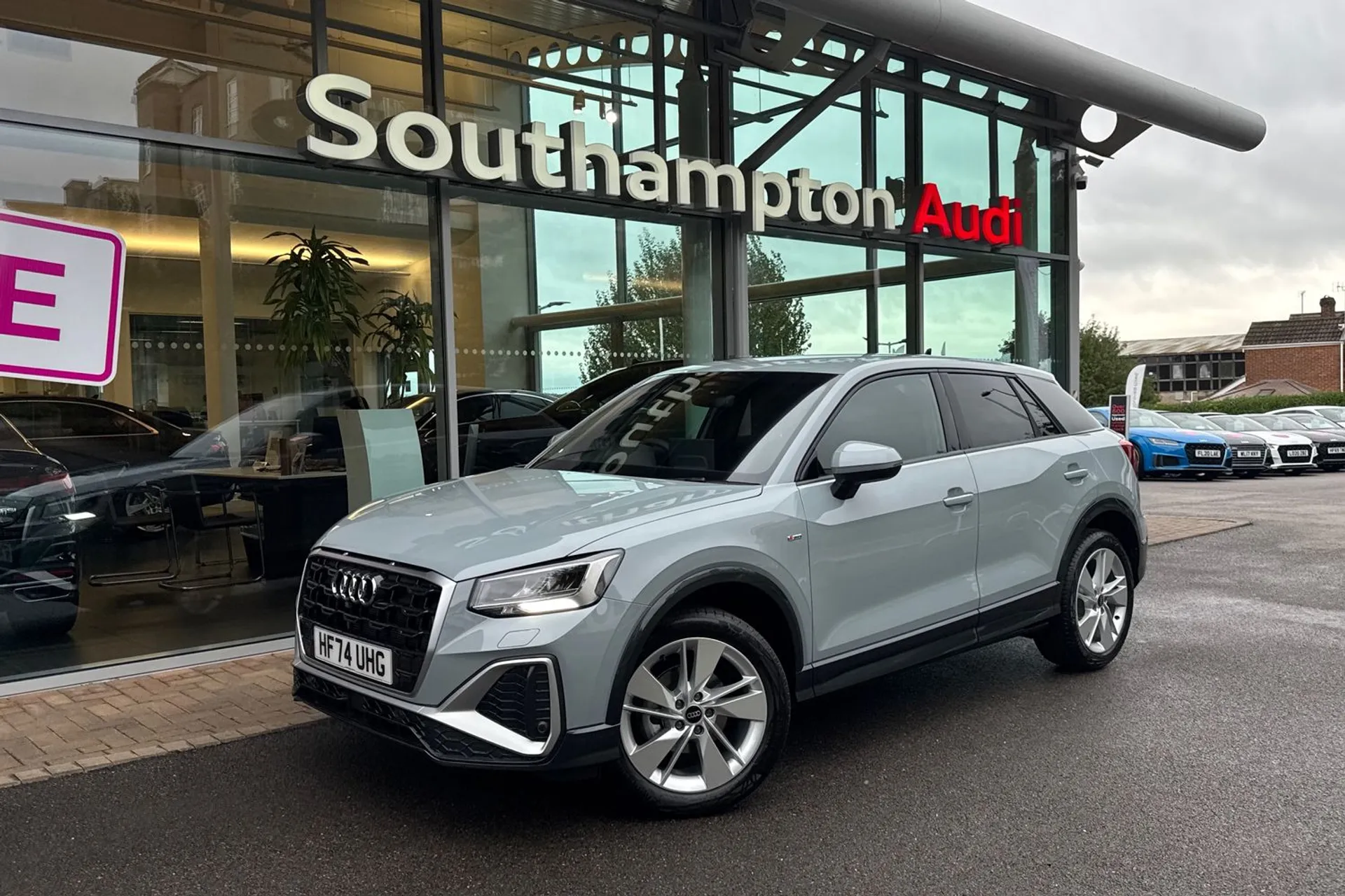 Audi Q2 thumbnail image number 9