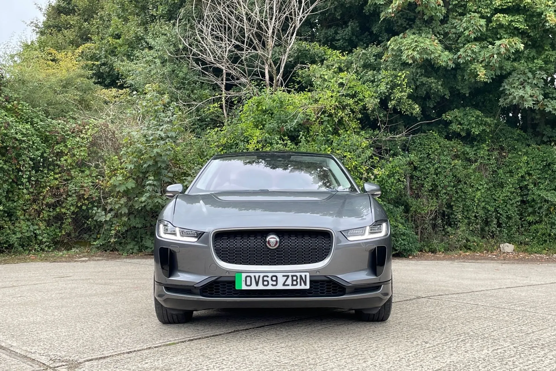 Jaguar I-PACE thumbnail image number 13