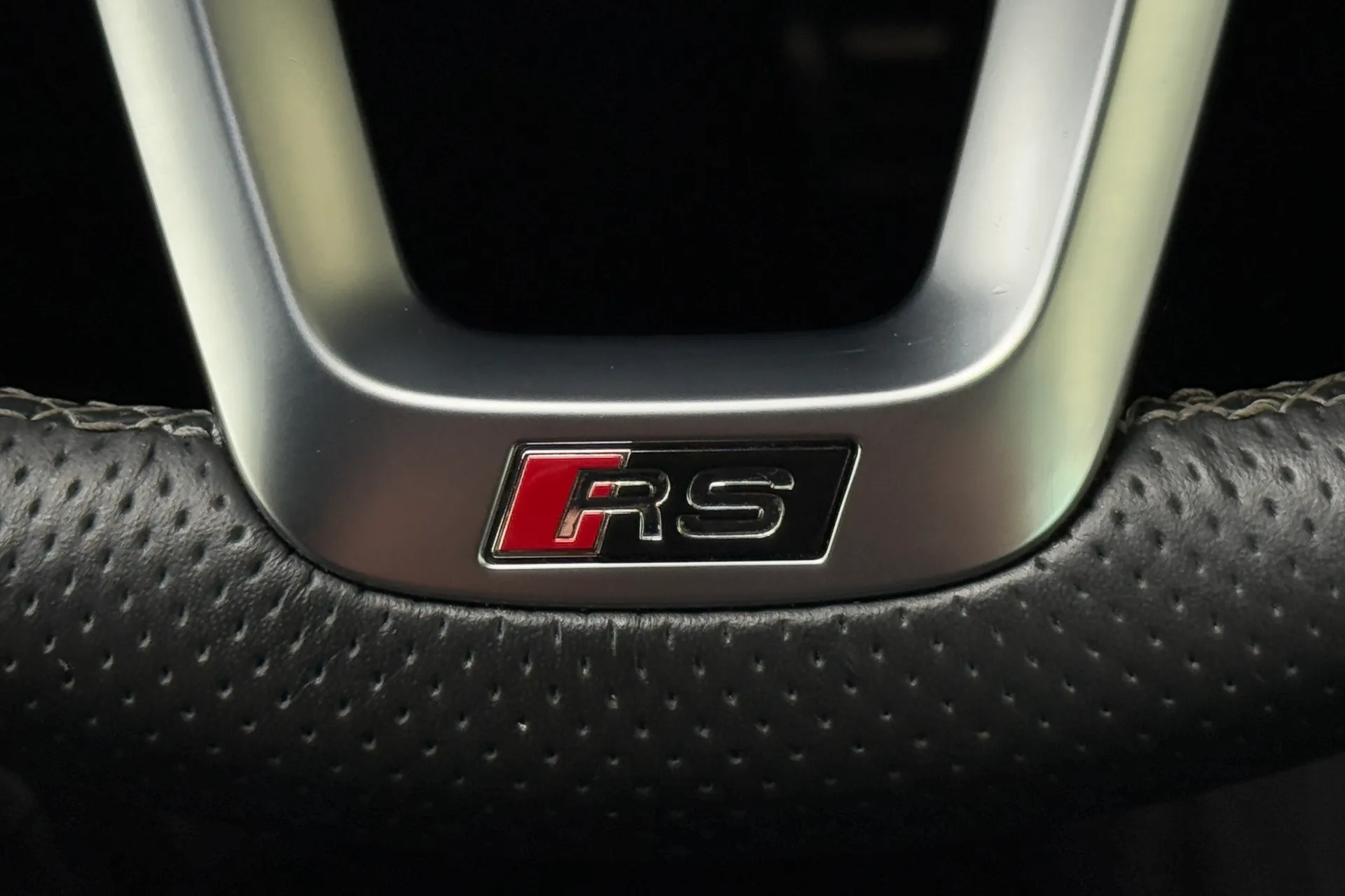 Audi RS5 thumbnail image number 19