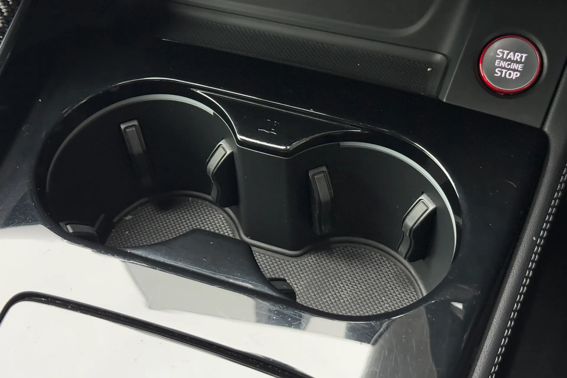 Audi RS5 thumbnail image number 33