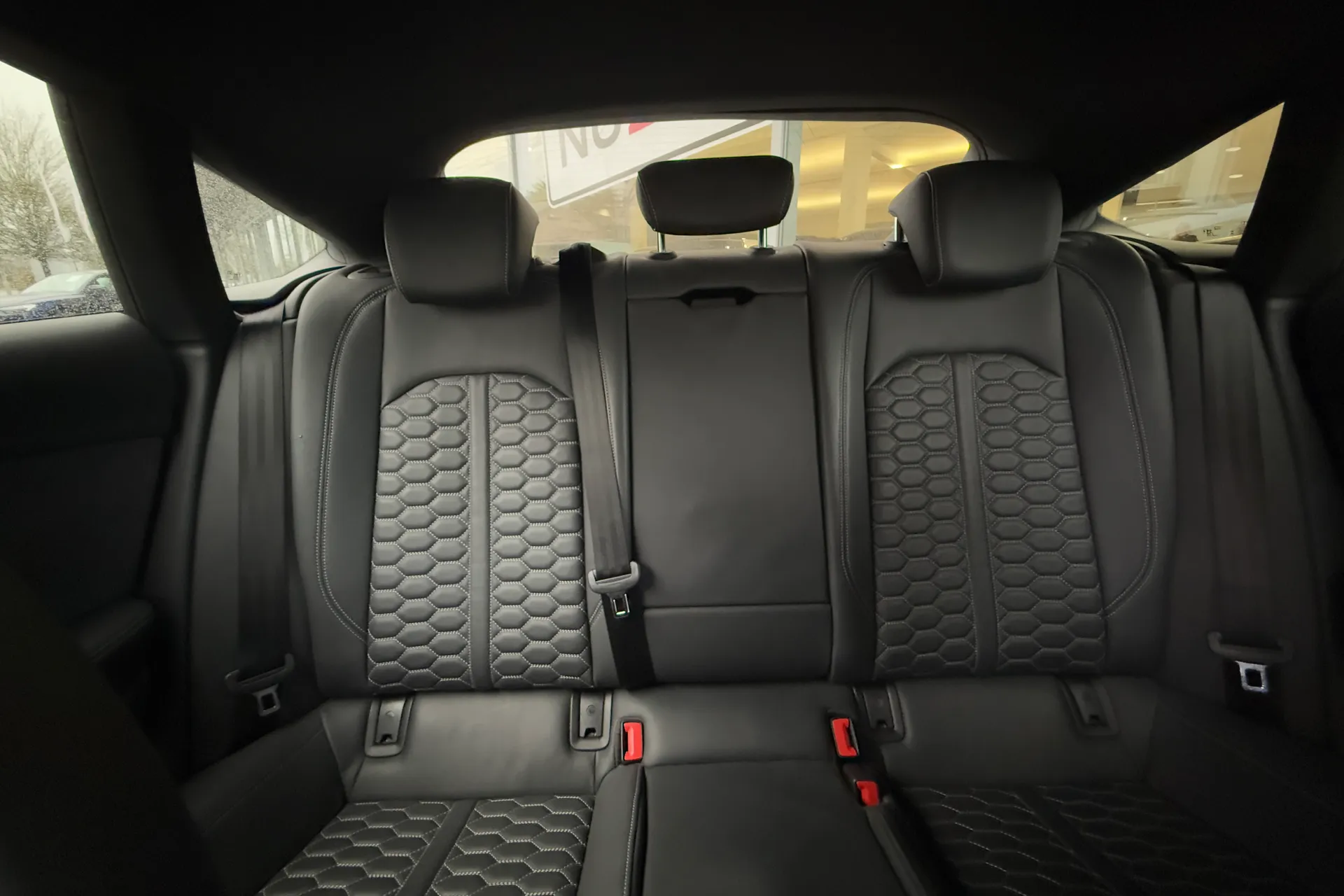 Audi RS5 thumbnail image number 72