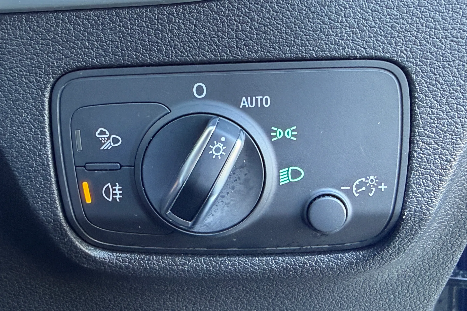 Audi Q2 thumbnail image number 63