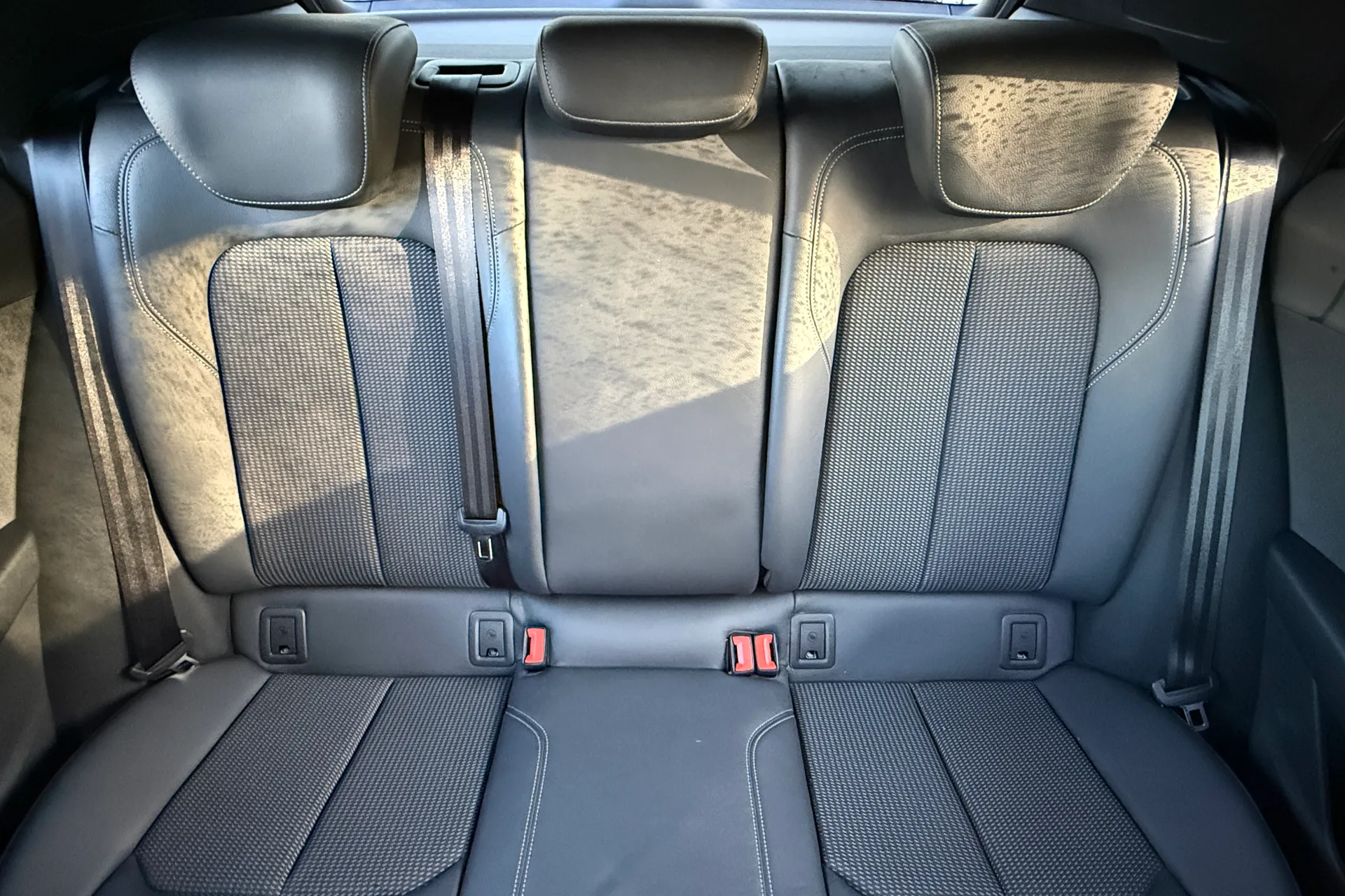 Audi Q2 thumbnail image number 32