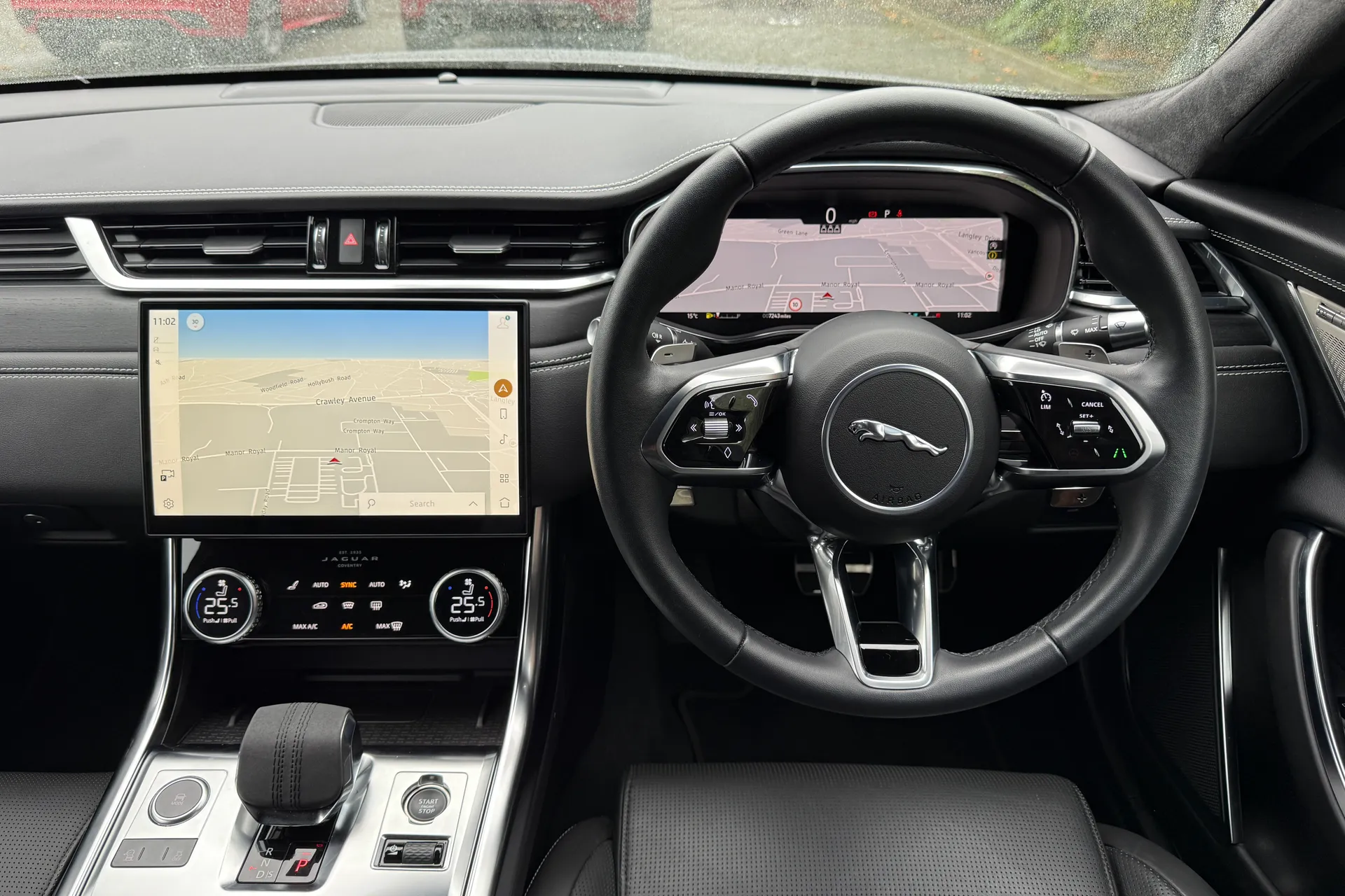 Jaguar XF R-DYNAMIC HSE BLACK AU thumbnail image number 21