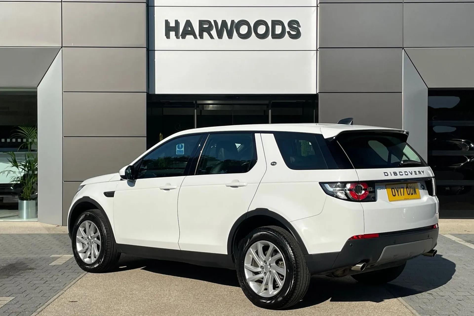 LAND ROVER DISCOVERY SPORT thumbnail image number 8