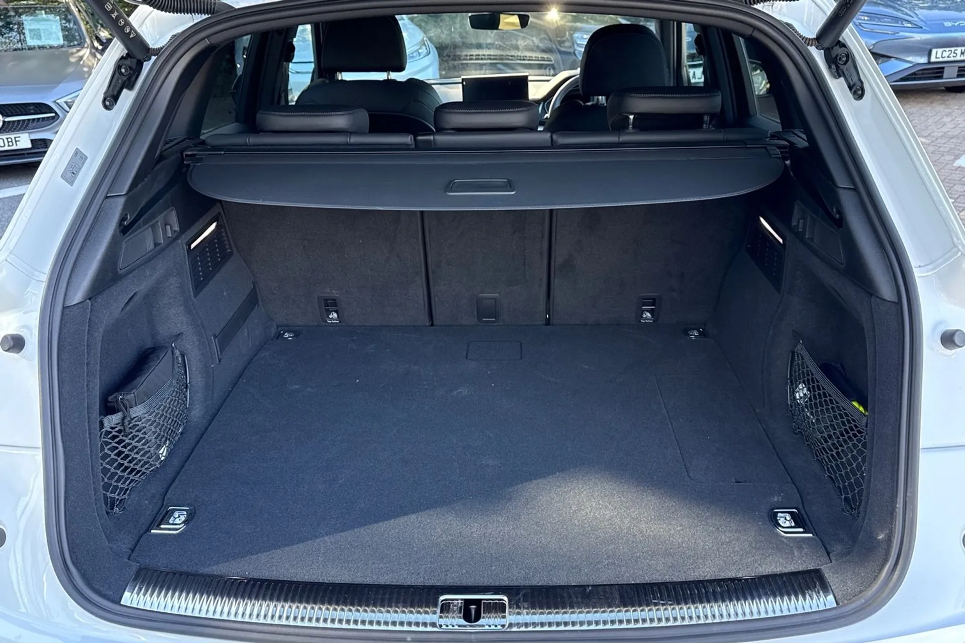 Audi Q5 thumbnail image number 20