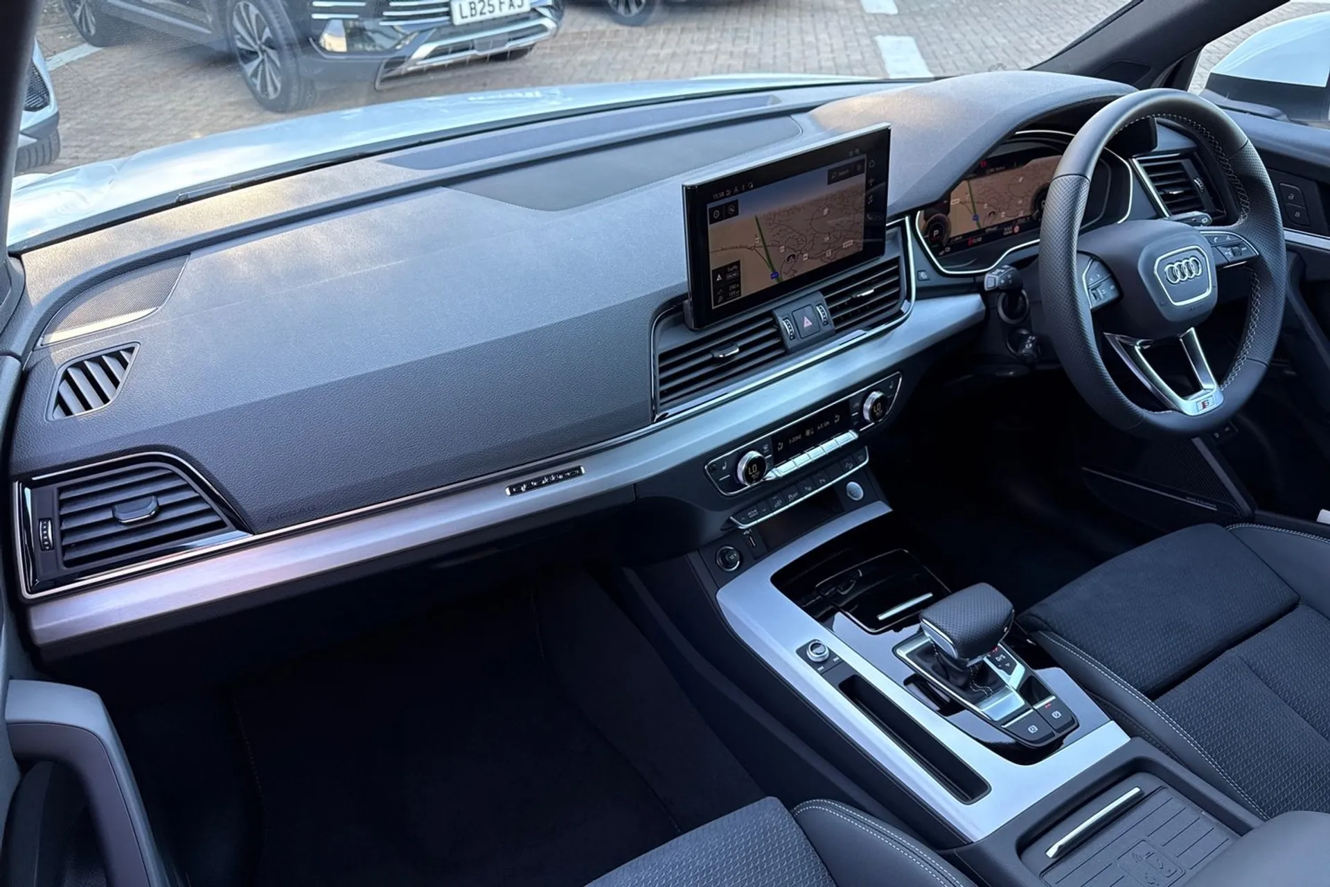 Audi Q5 thumbnail image number 27