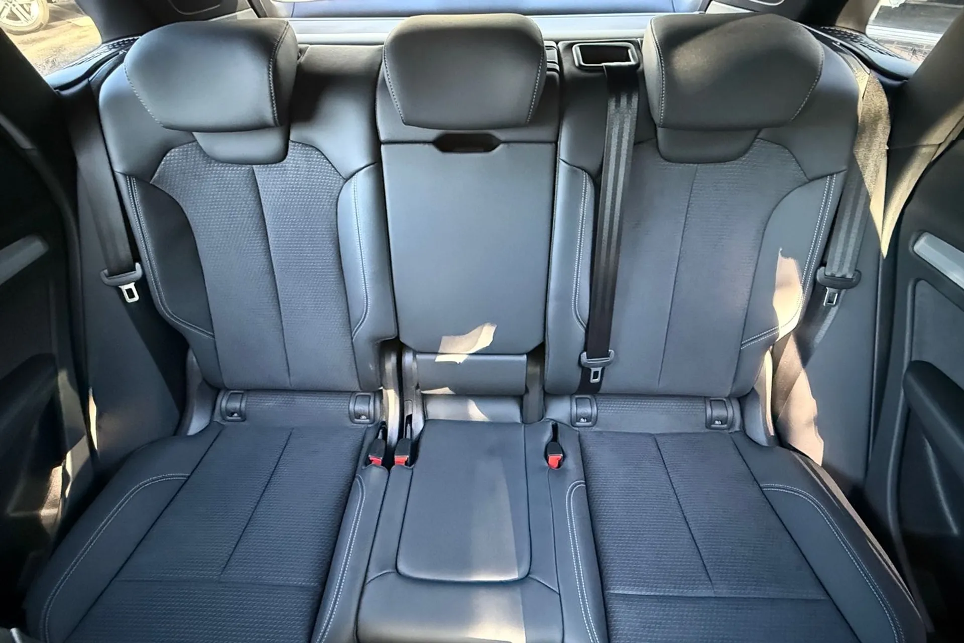 Audi Q5 thumbnail image number 31