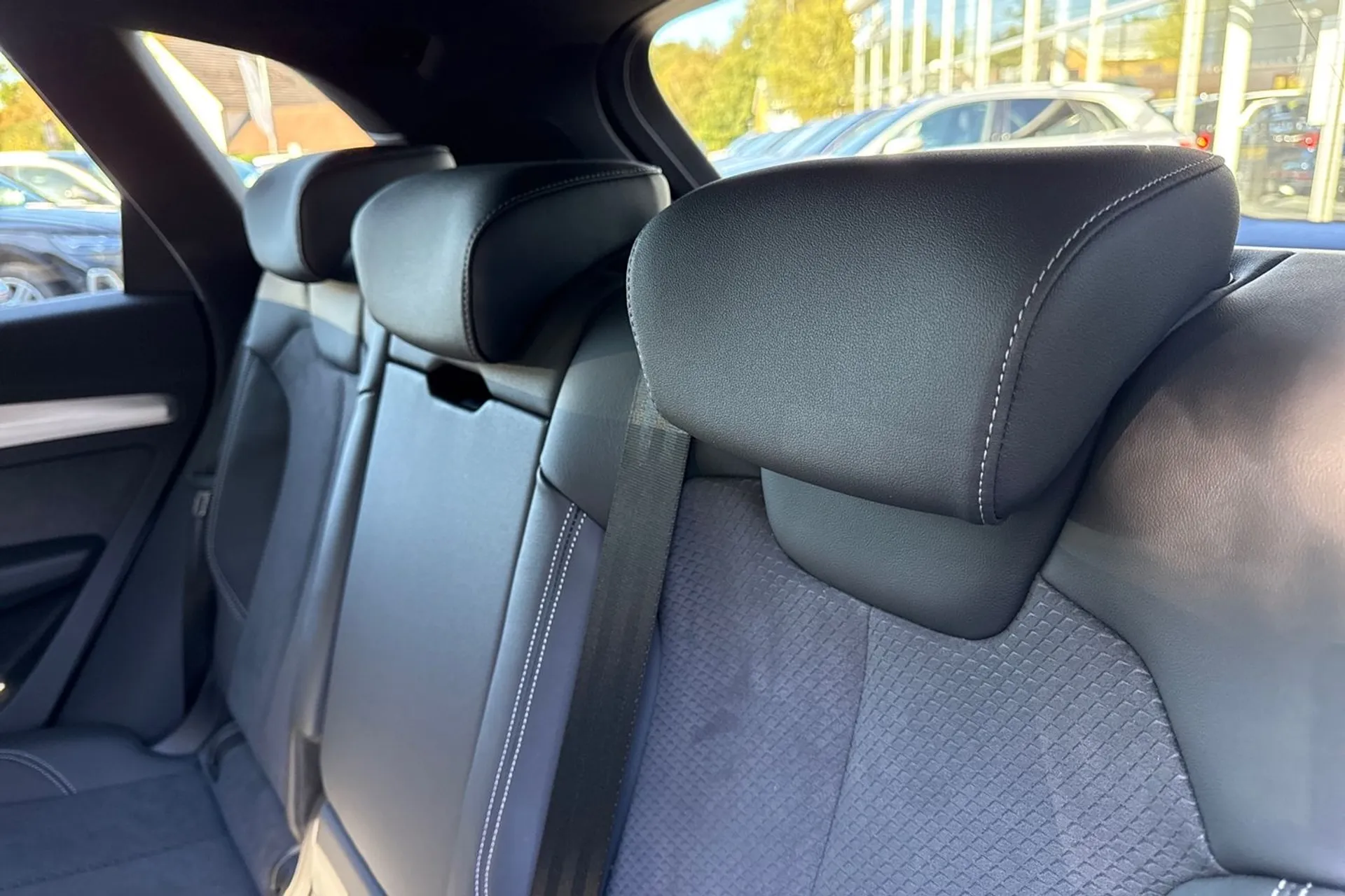 Audi Q5 thumbnail image number 56