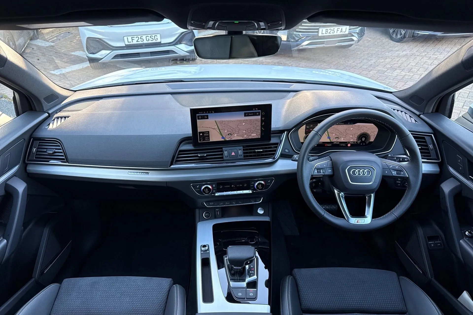 Audi Q5 thumbnail image number 3