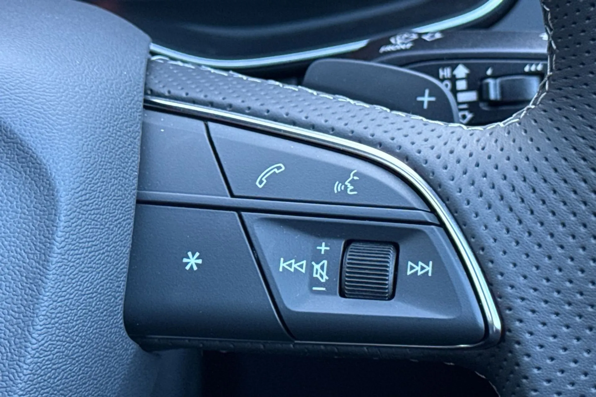 Audi Q5 thumbnail image number 37