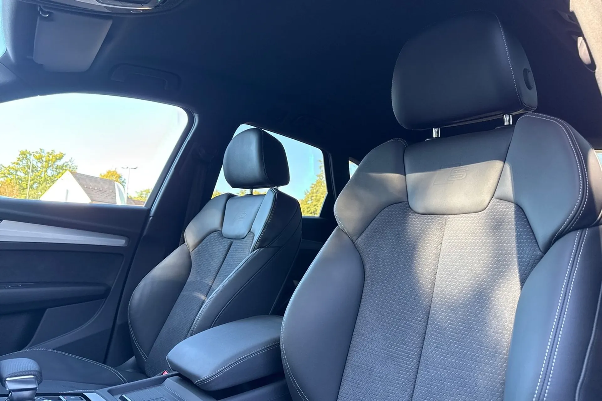 Audi Q5 thumbnail image number 29