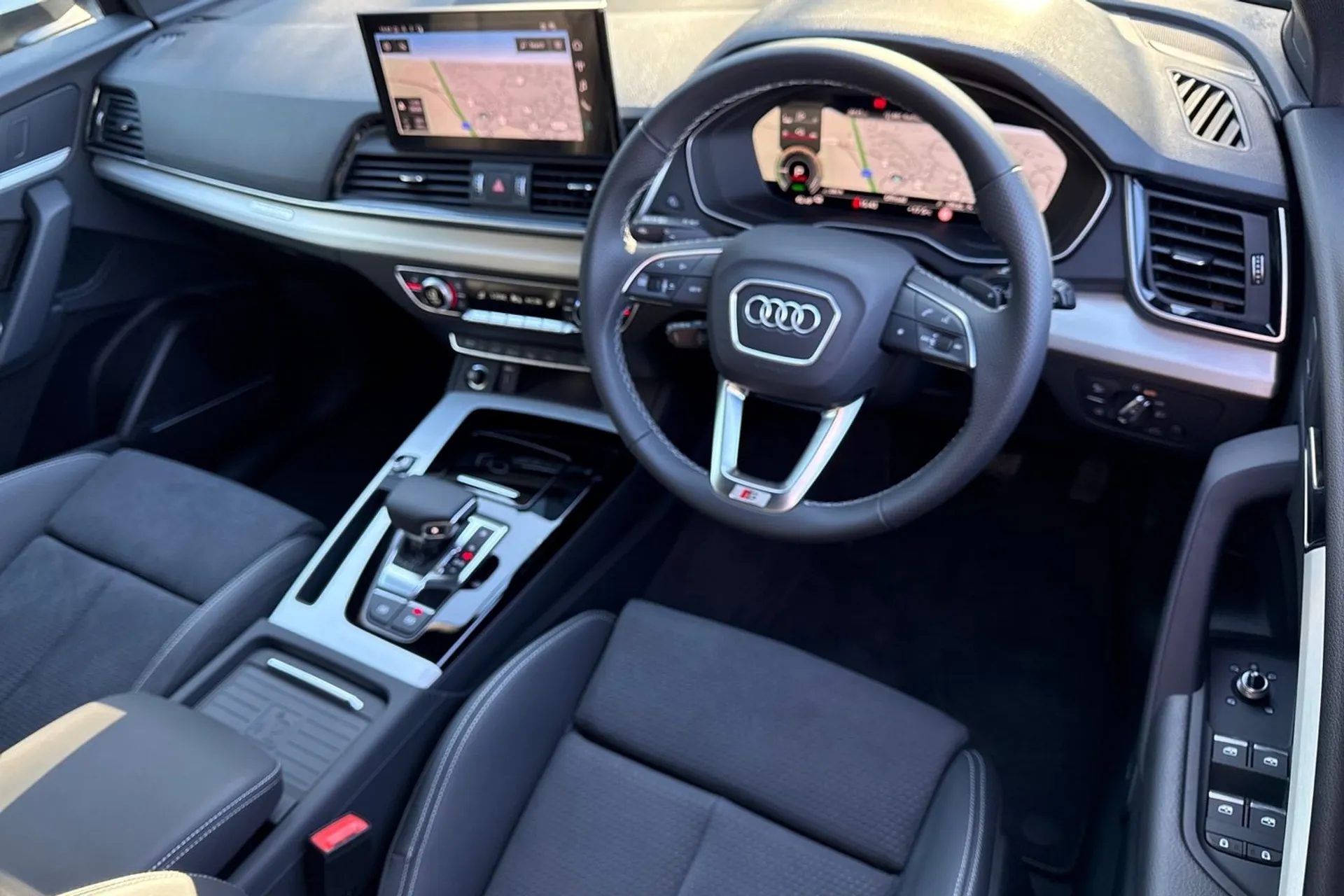 Audi Q5 thumbnail image number 26