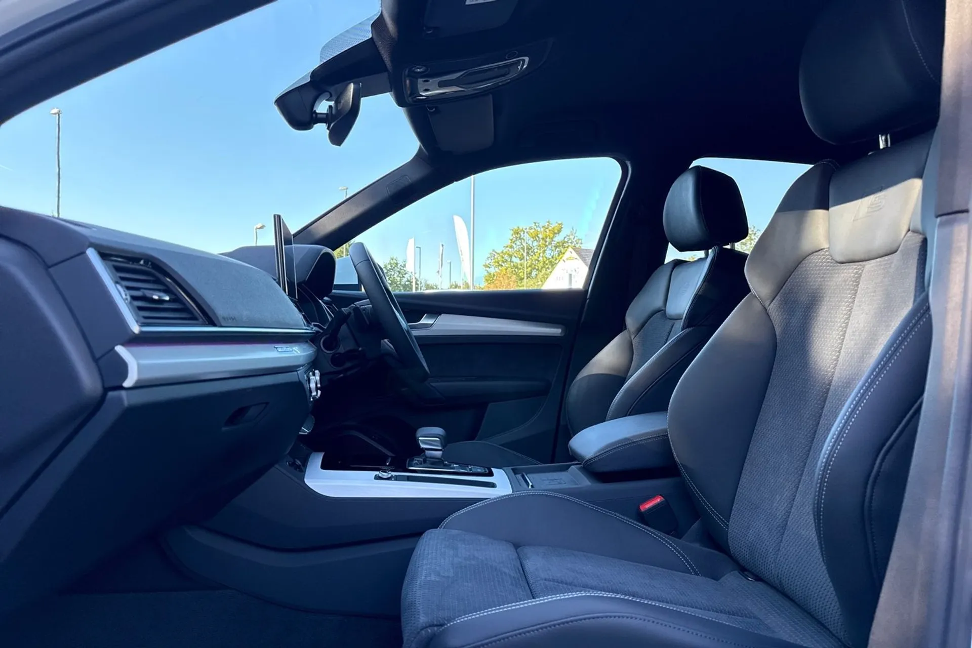 Audi Q5 thumbnail image number 28