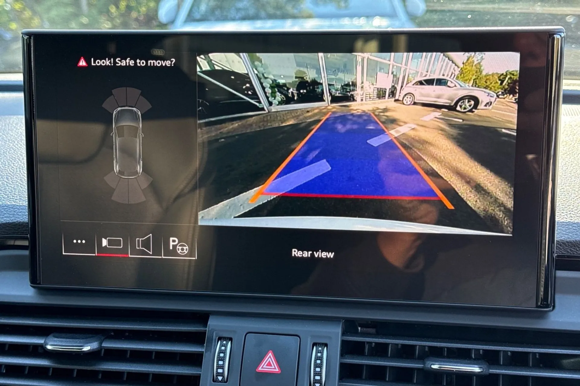 Audi Q5 thumbnail image number 4