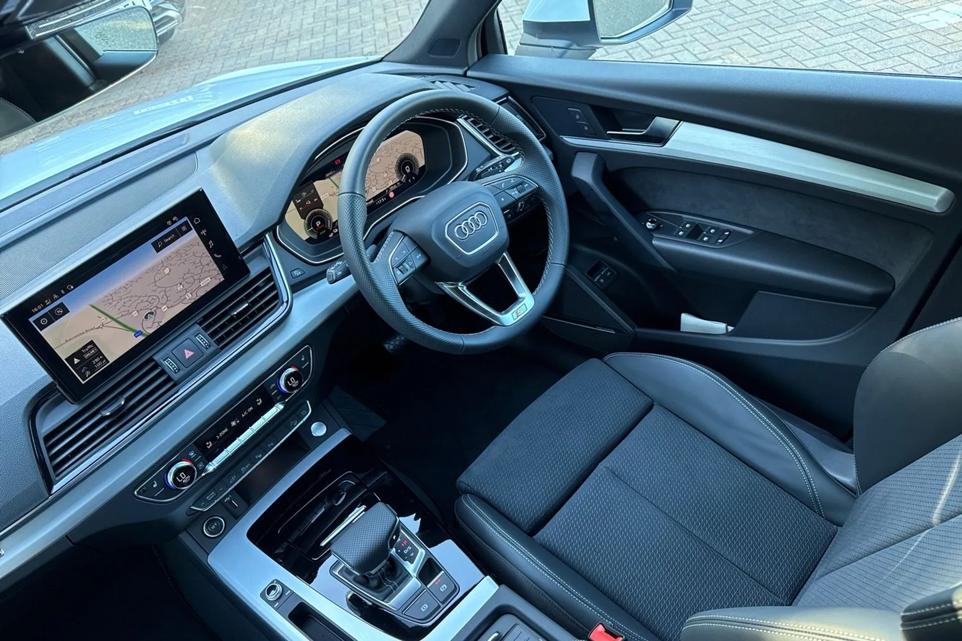 Audi Q5 thumbnail image number 33