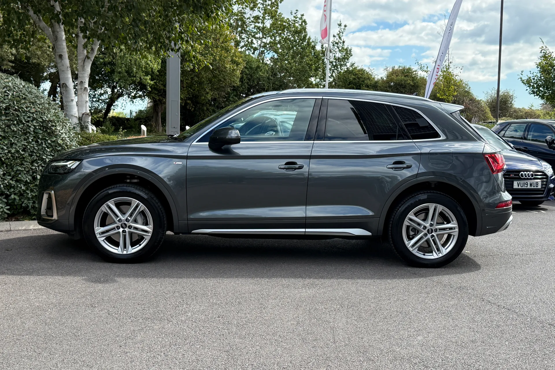 Audi Q5 thumbnail image number 25