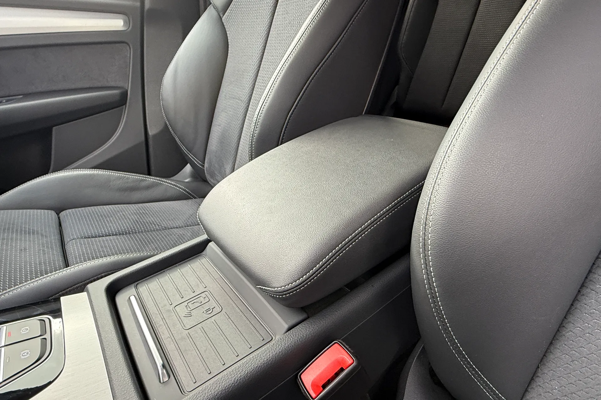 Audi Q5 thumbnail image number 39