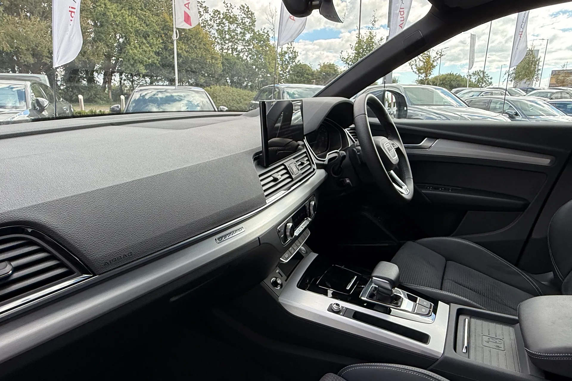 Audi Q5 thumbnail image number 17