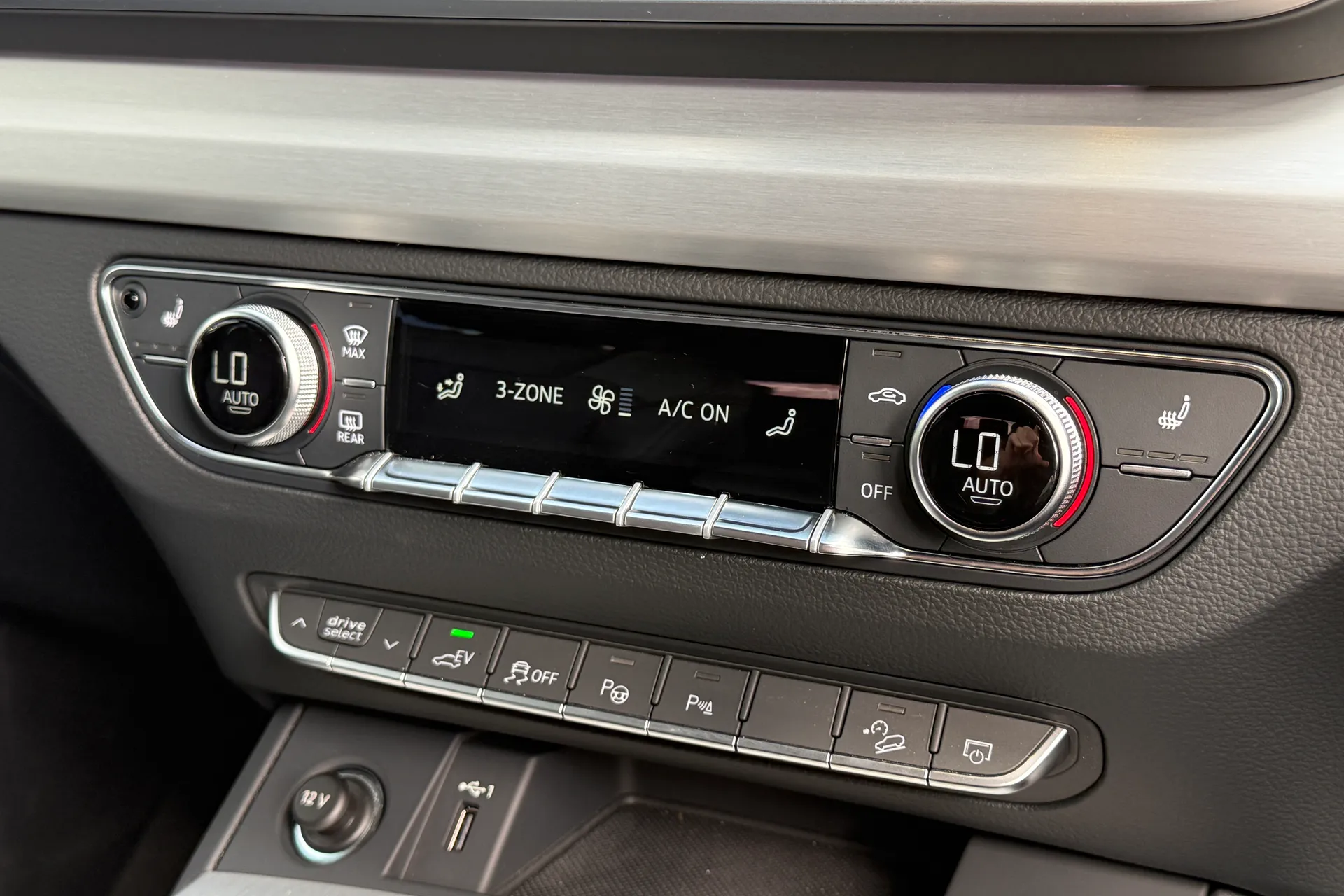 Audi Q5 thumbnail image number 35