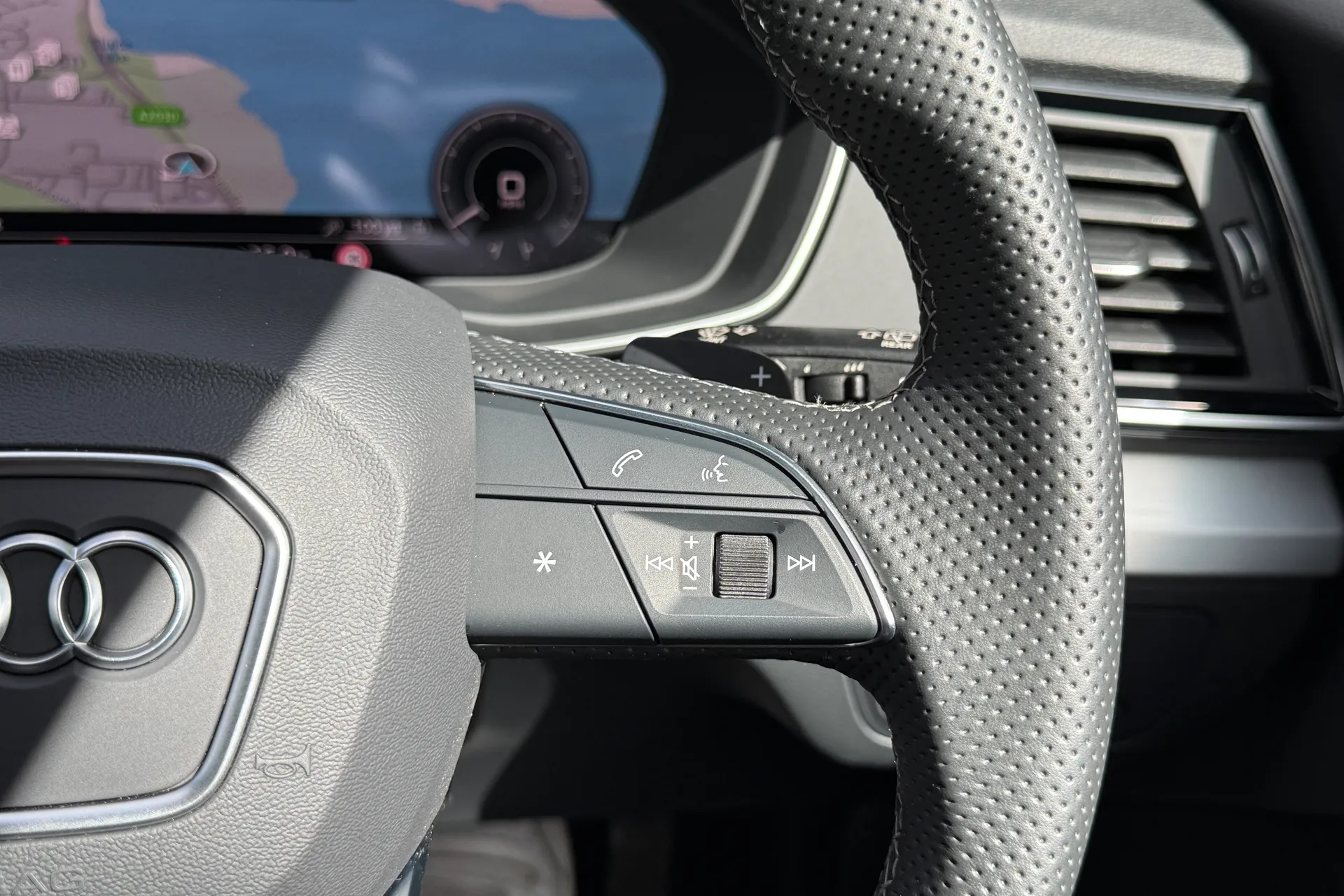 Audi Q5 thumbnail image number 49