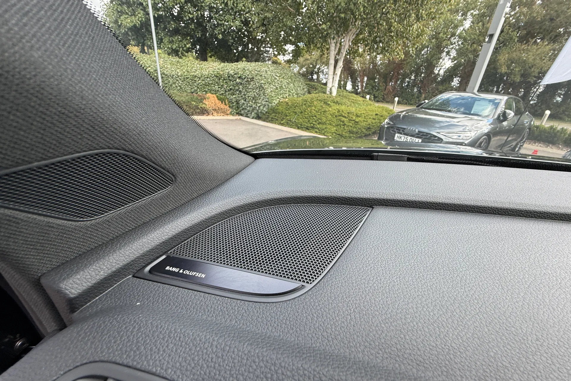 Audi Q5 thumbnail image number 38