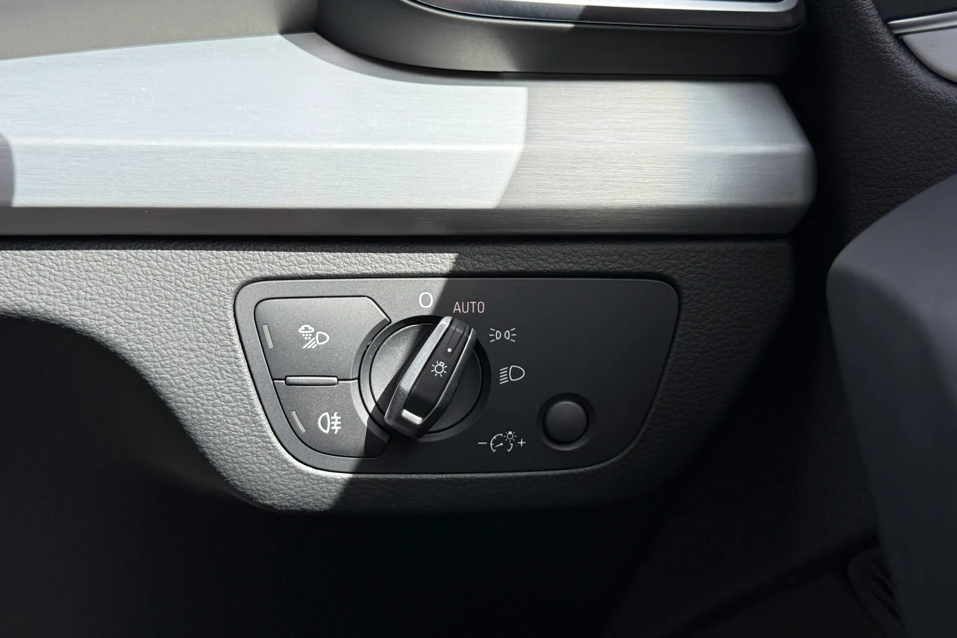 Audi Q5 thumbnail image number 50