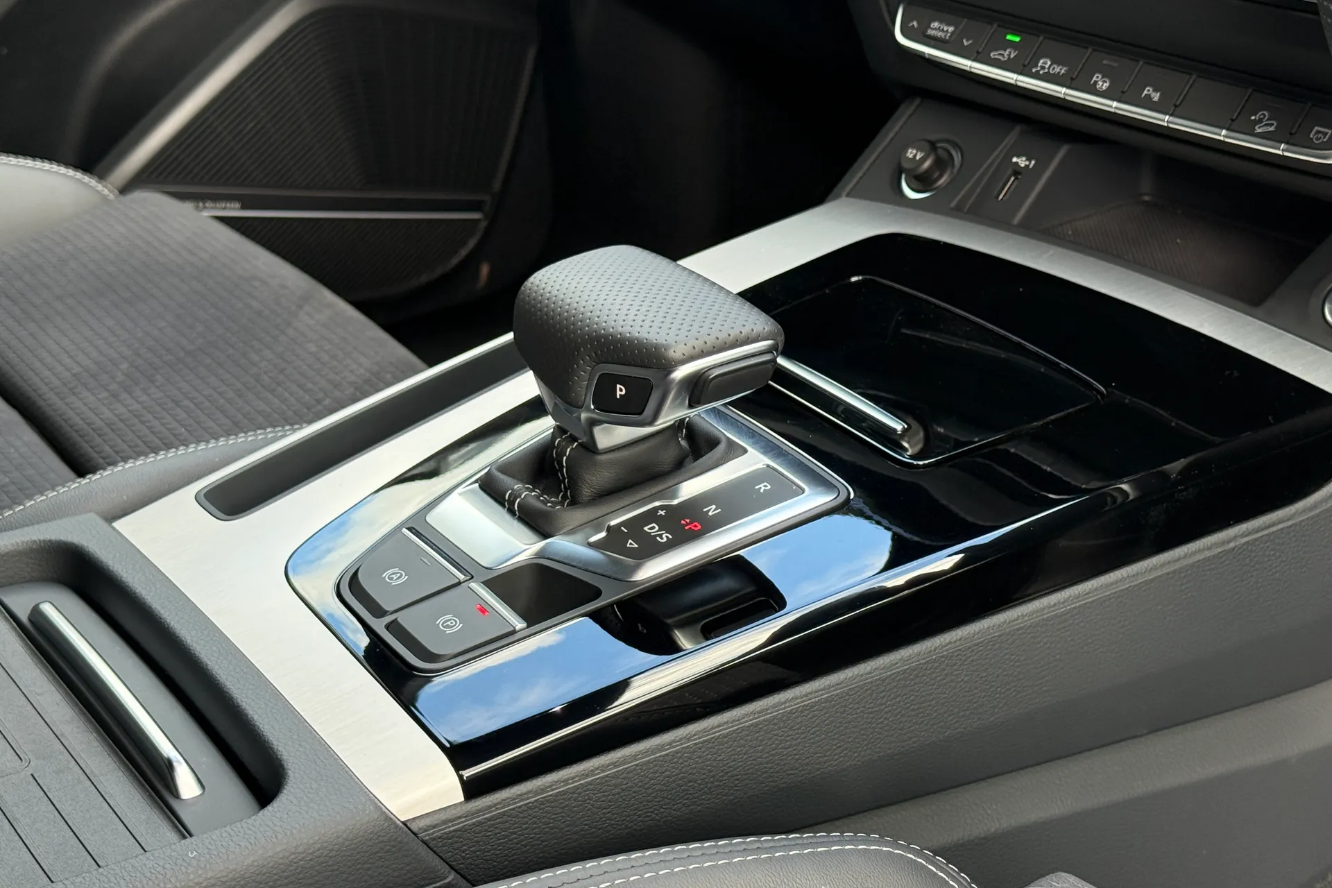 Audi Q5 thumbnail image number 29