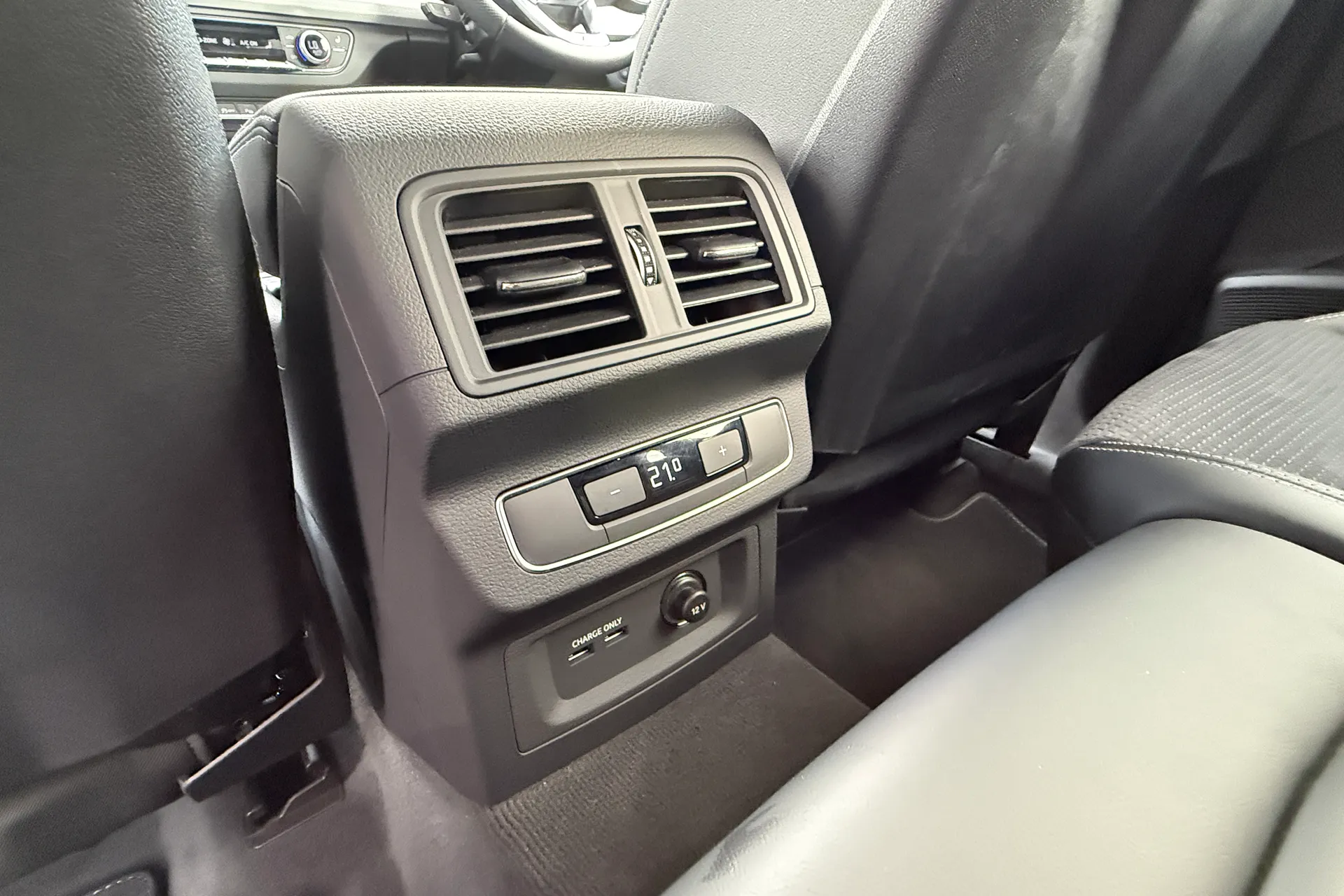 Audi Q5 thumbnail image number 45
