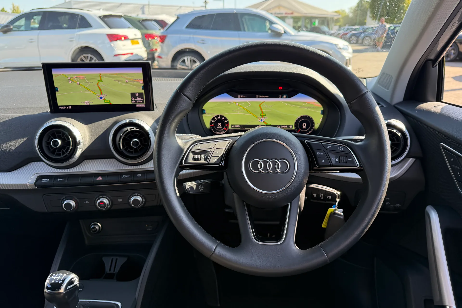 Audi Q2 thumbnail image number 6