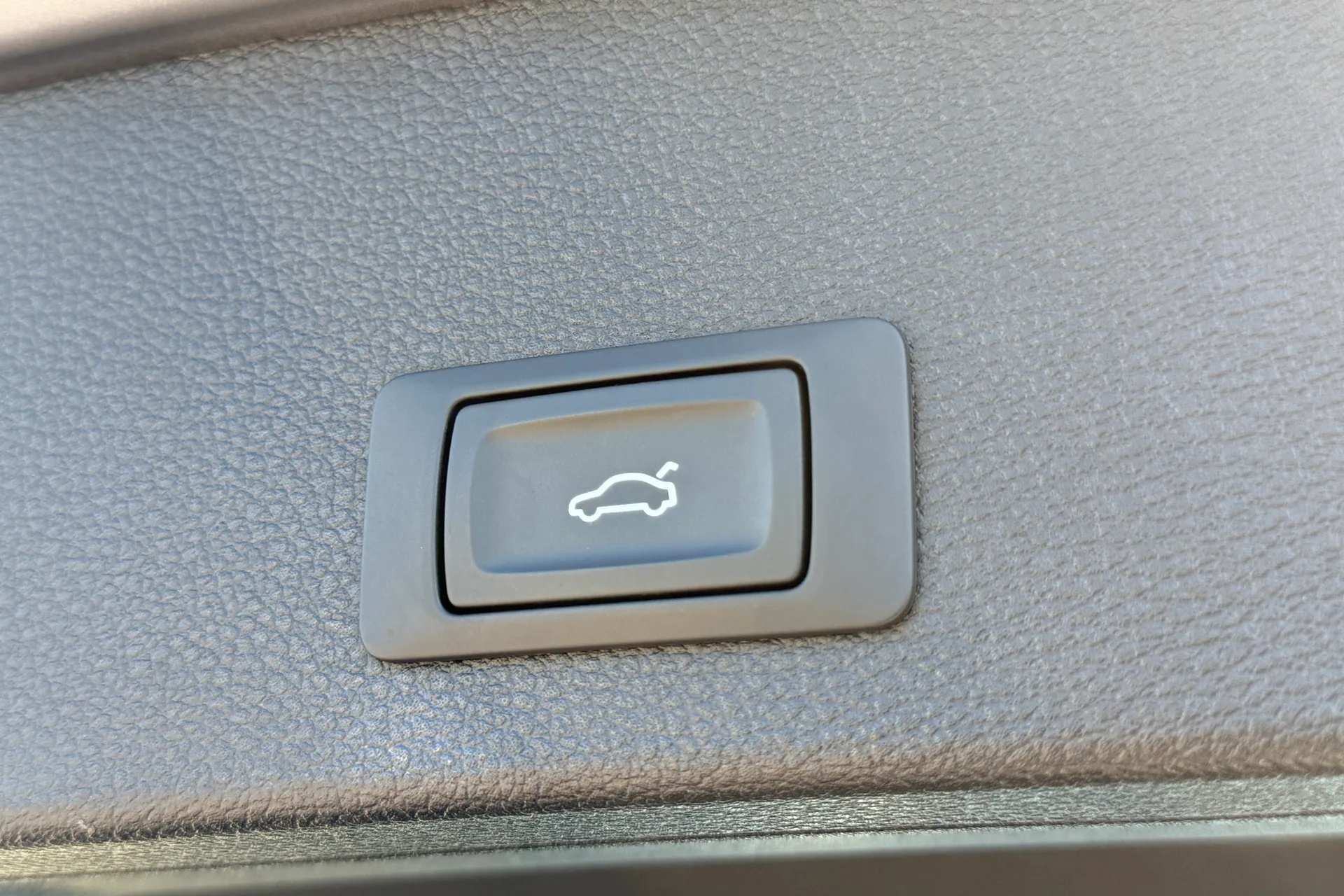 Audi Q2 thumbnail image number 35