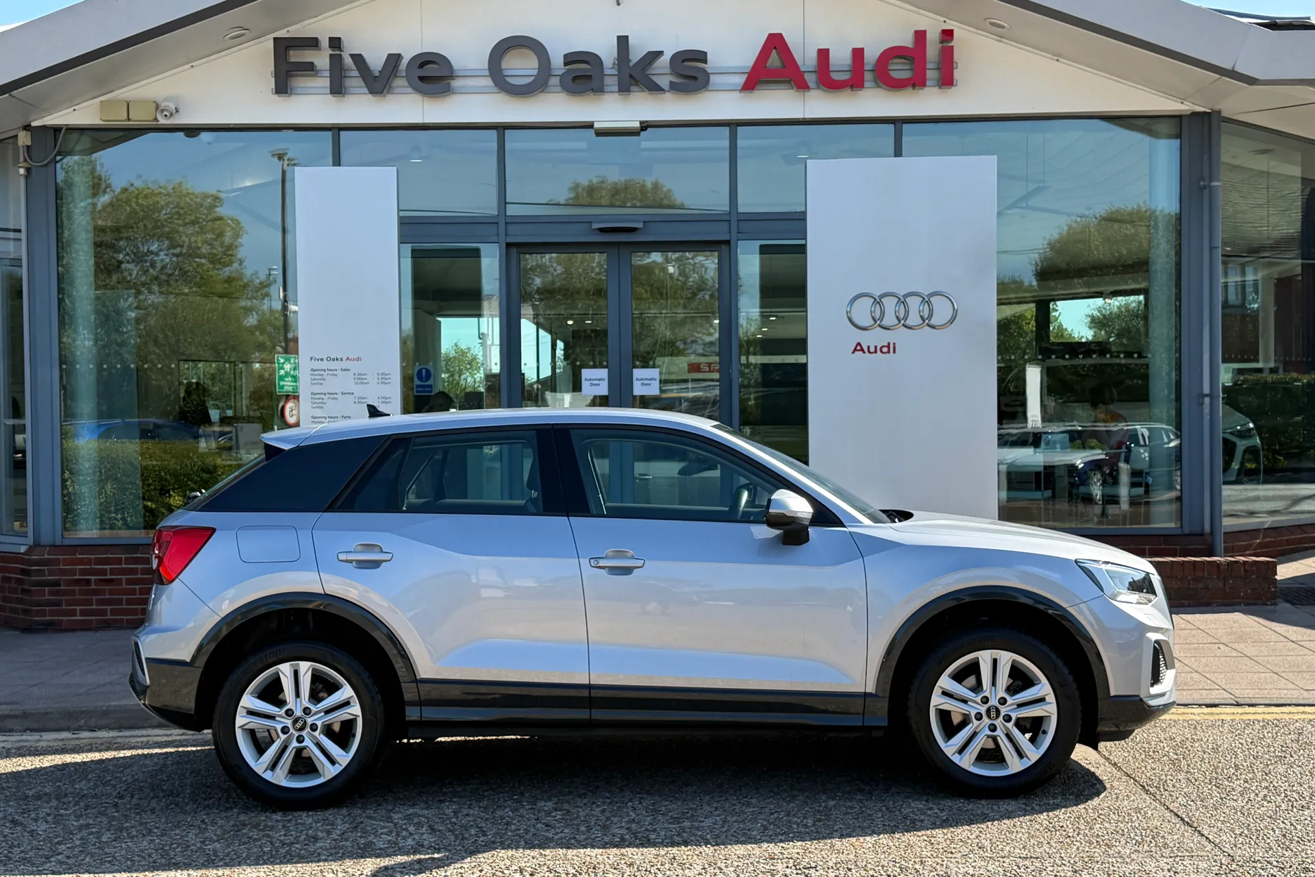 Audi Q2 thumbnail image number 2