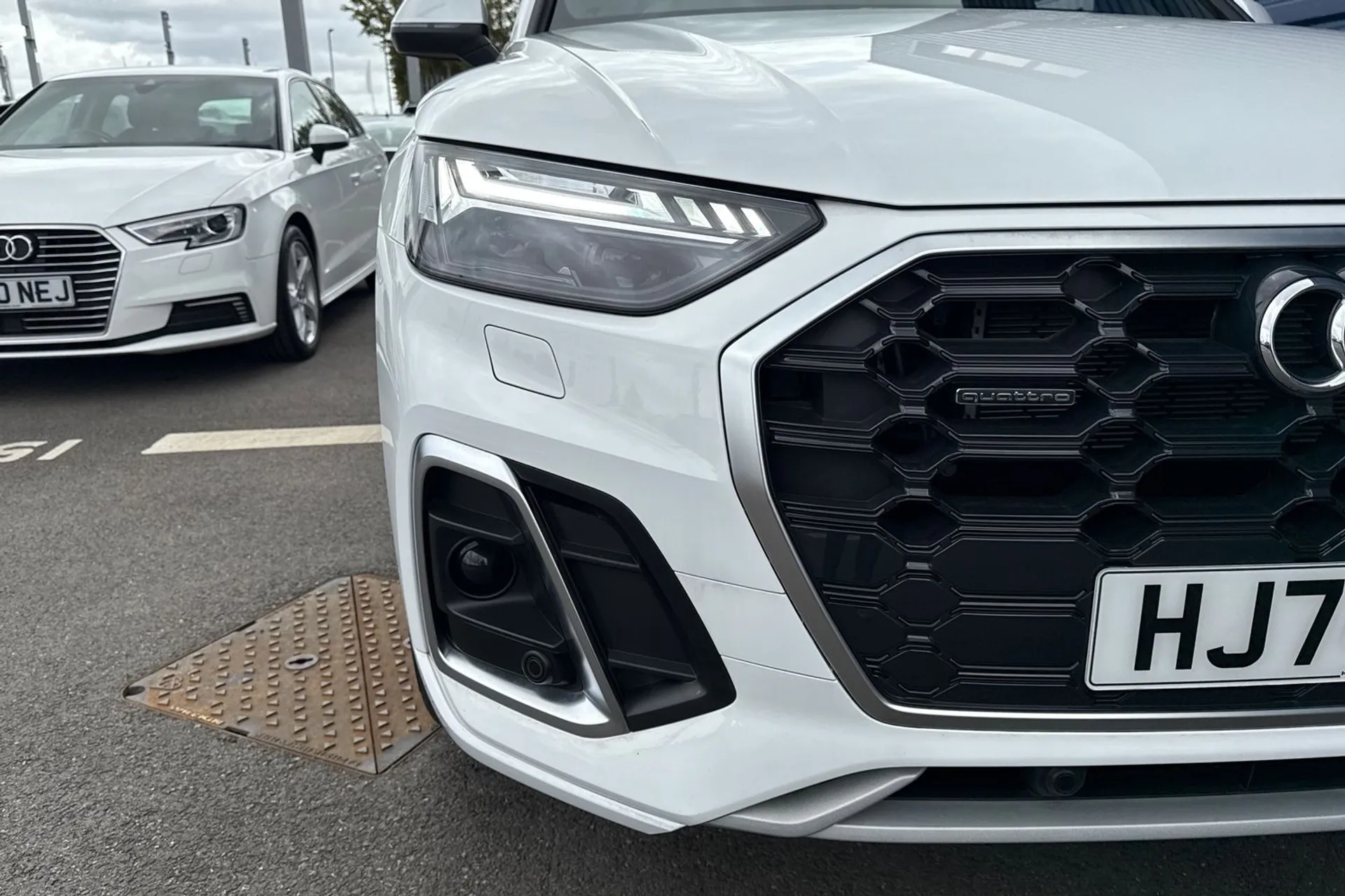 Audi Q5 thumbnail image number 24