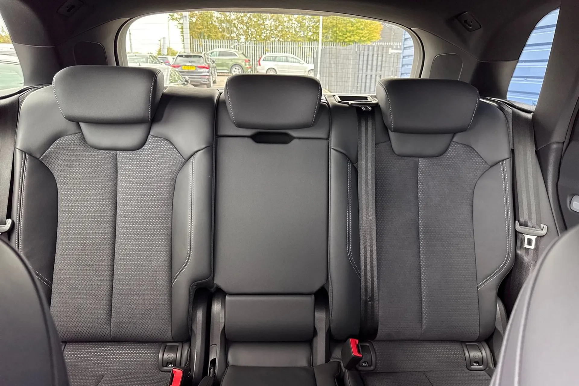 Audi Q5 thumbnail image number 33