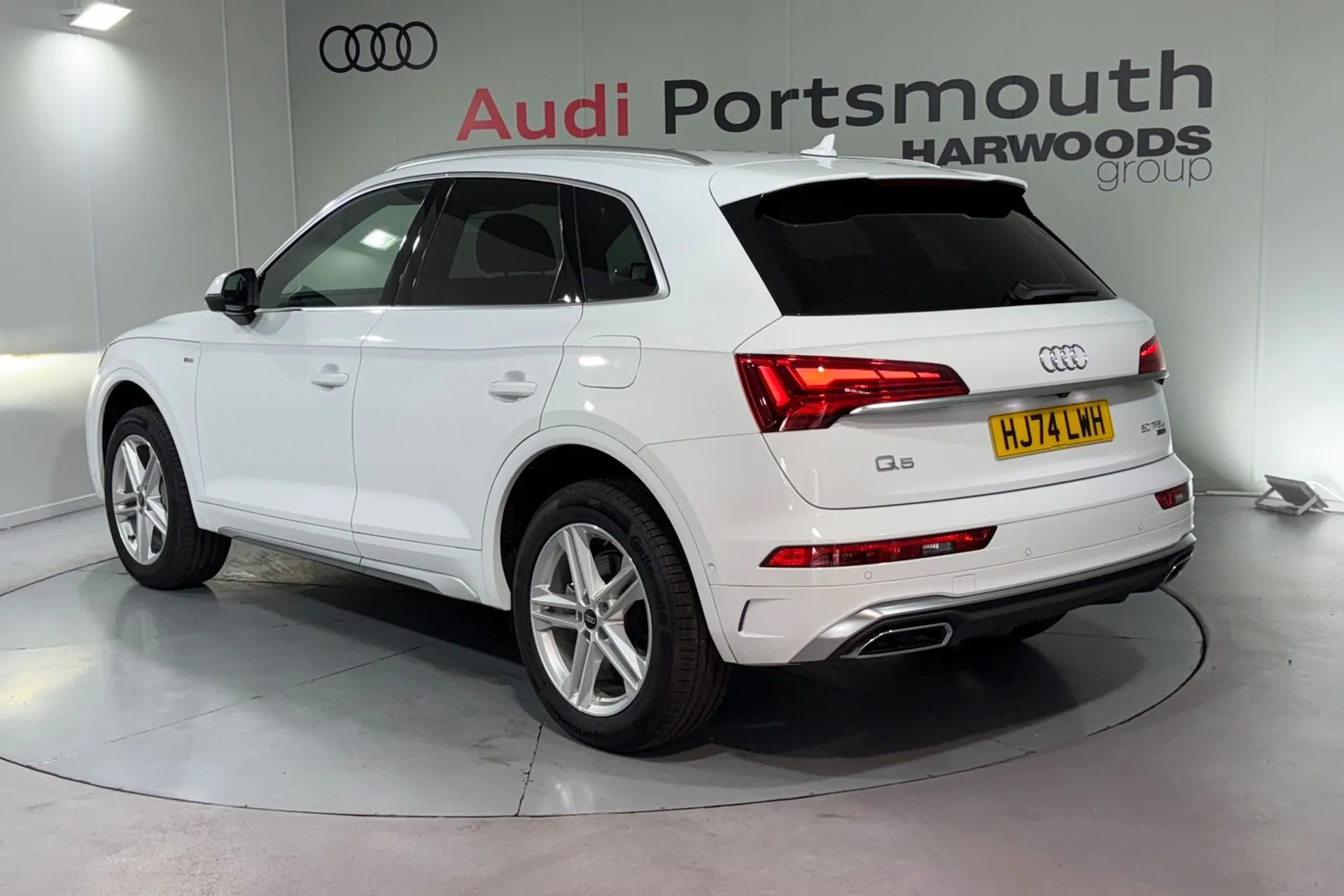 Audi Q5 thumbnail image number 9