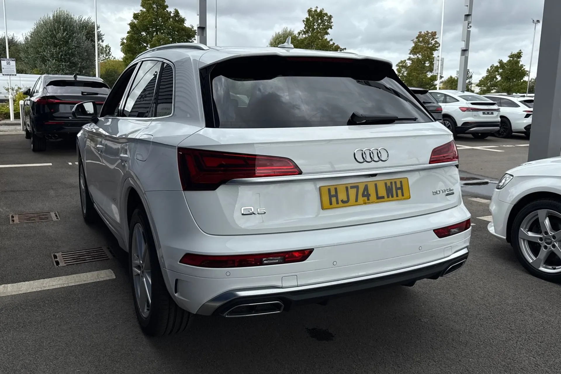 Audi Q5 thumbnail image number 17