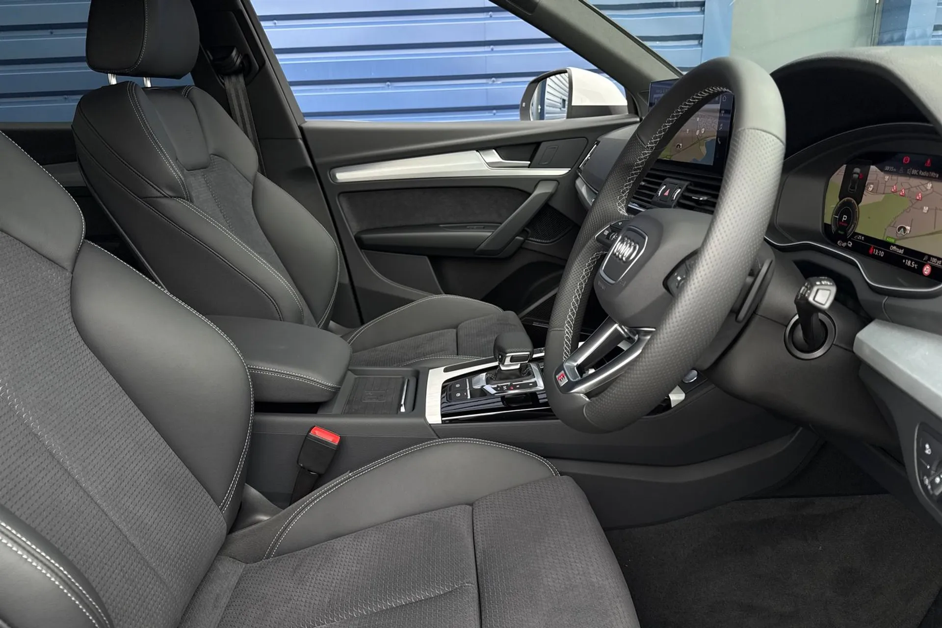 Audi Q5 thumbnail image number 25