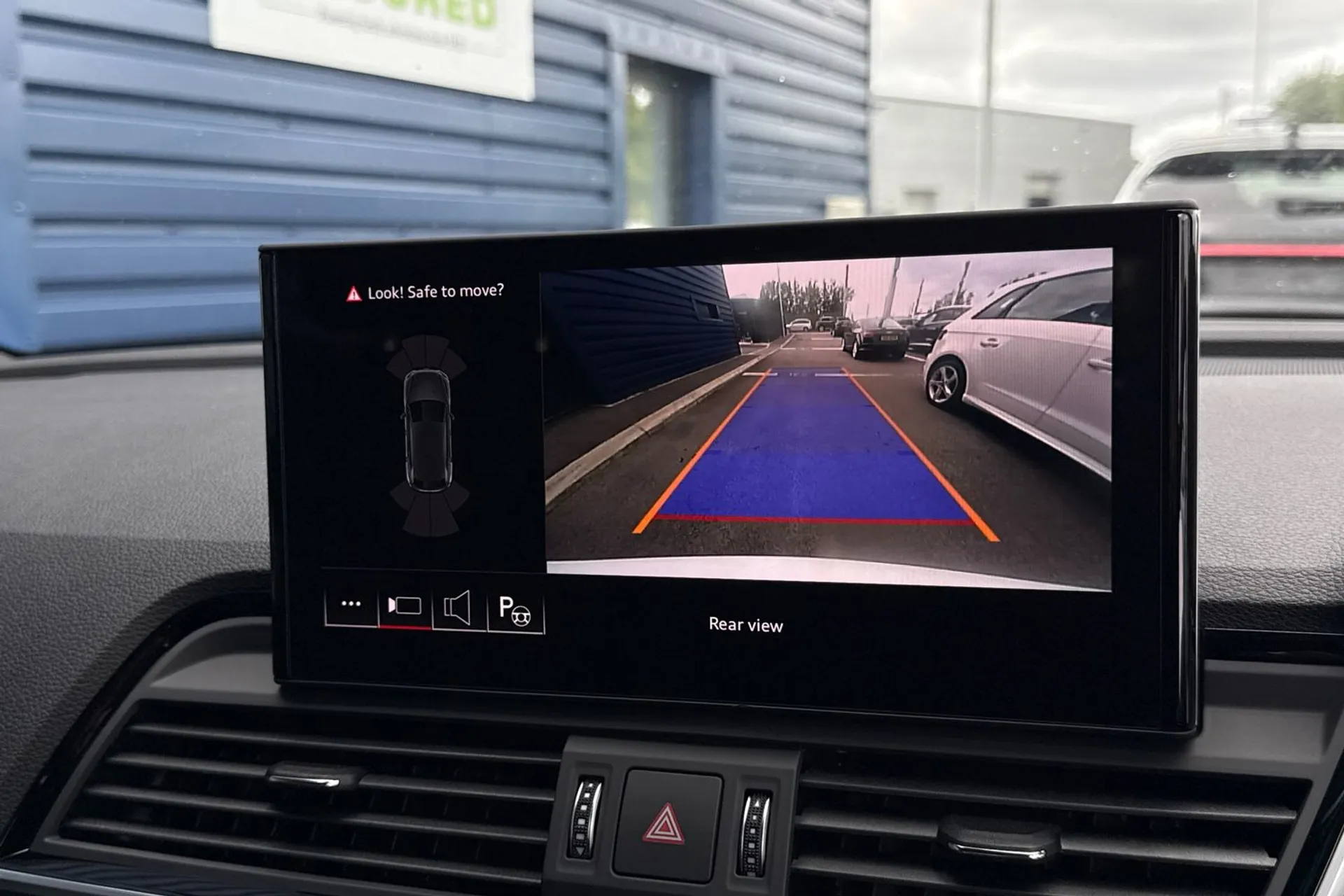 Audi Q5 thumbnail image number 5