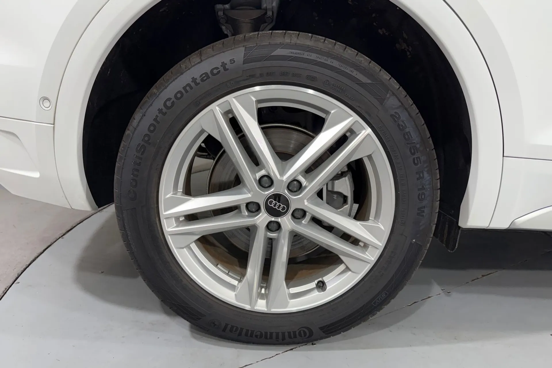 Audi Q5 thumbnail image number 13