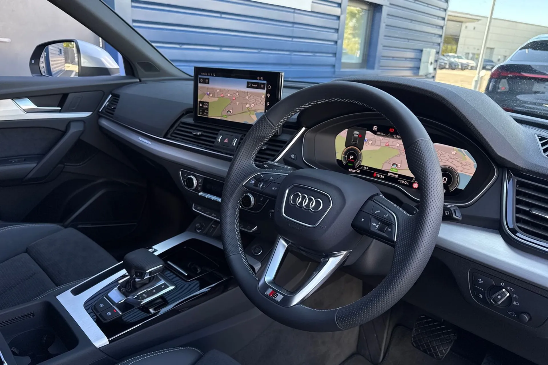 Audi Q5 thumbnail image number 26