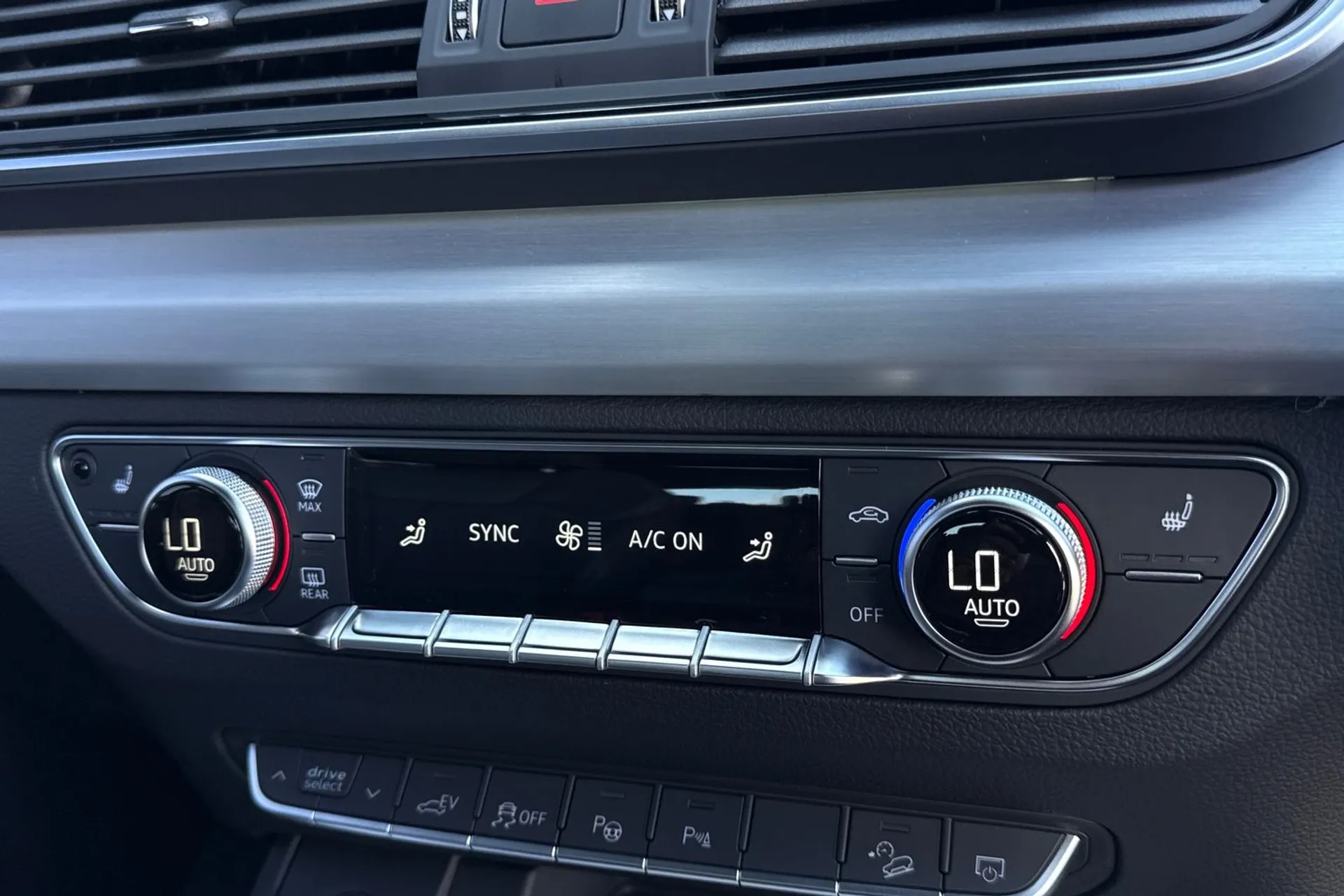 Audi Q5 thumbnail image number 40