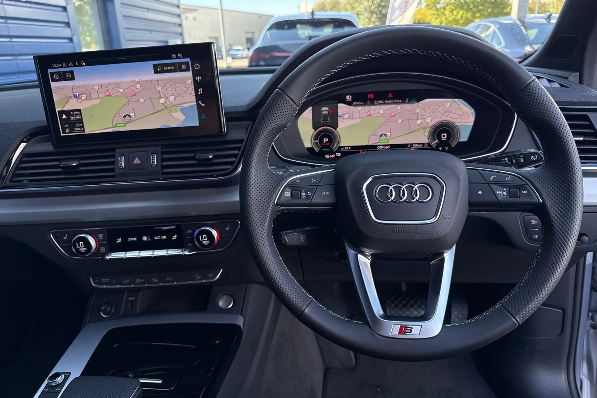 Audi Q5 thumbnail image number 36