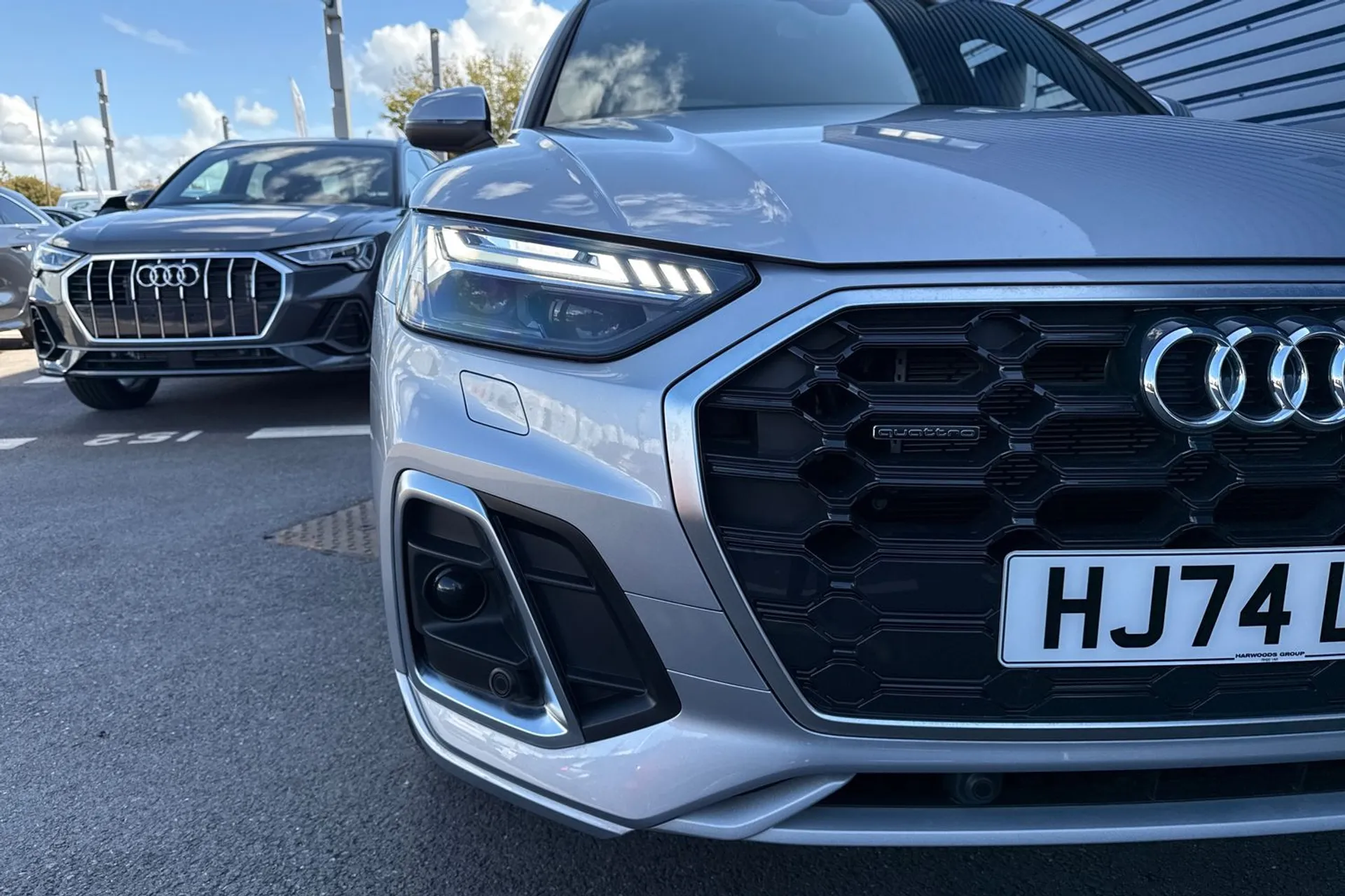 Audi Q5 thumbnail image number 24