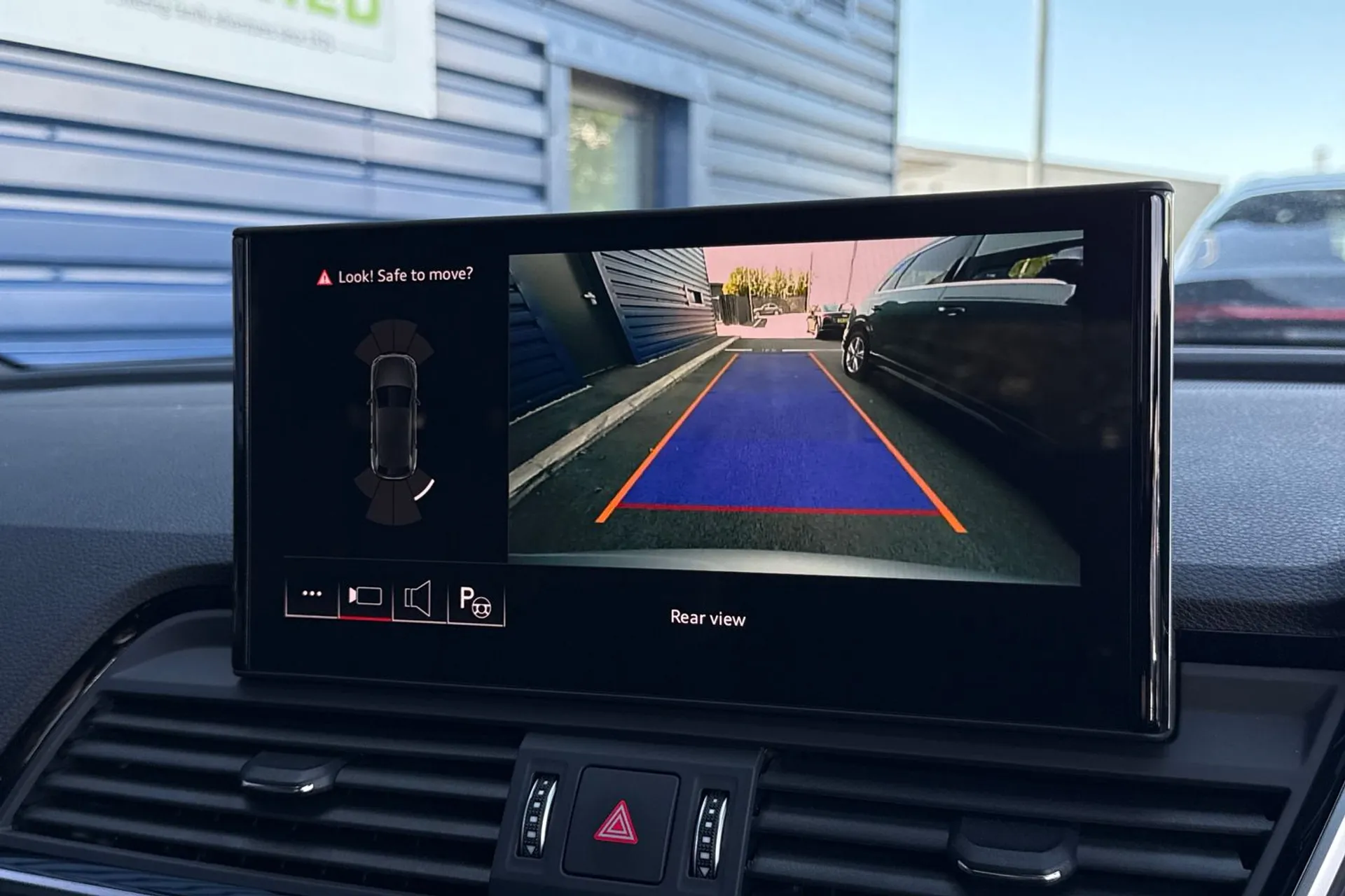 Audi Q5 thumbnail image number 5