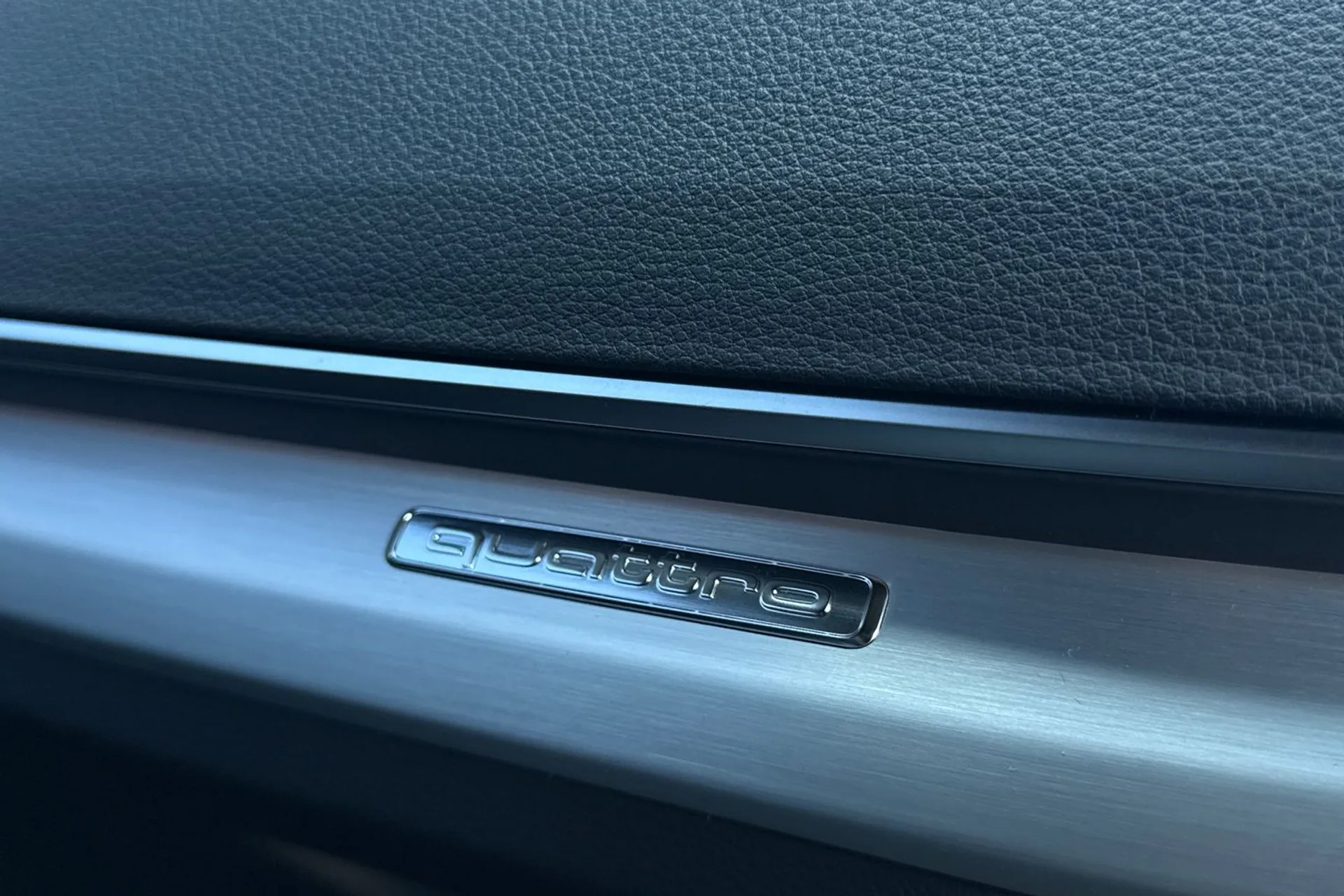 Audi Q5 thumbnail image number 44