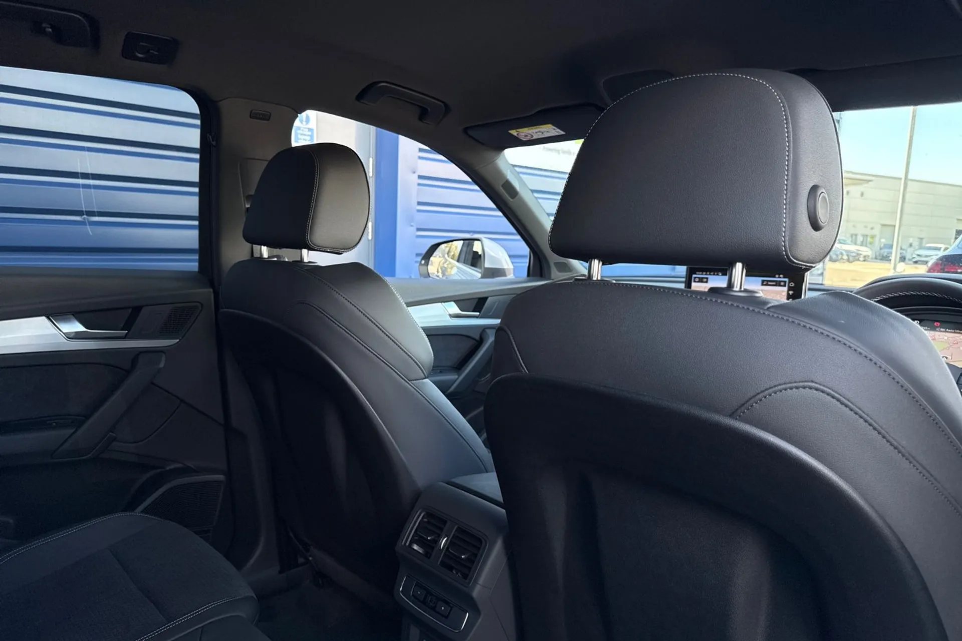 Audi Q5 thumbnail image number 23