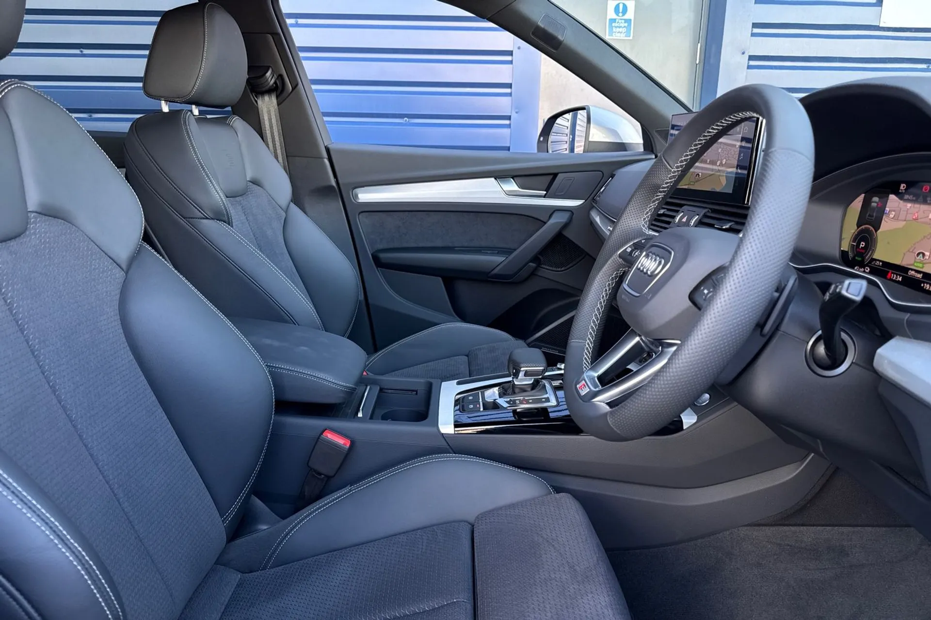 Audi Q5 thumbnail image number 25